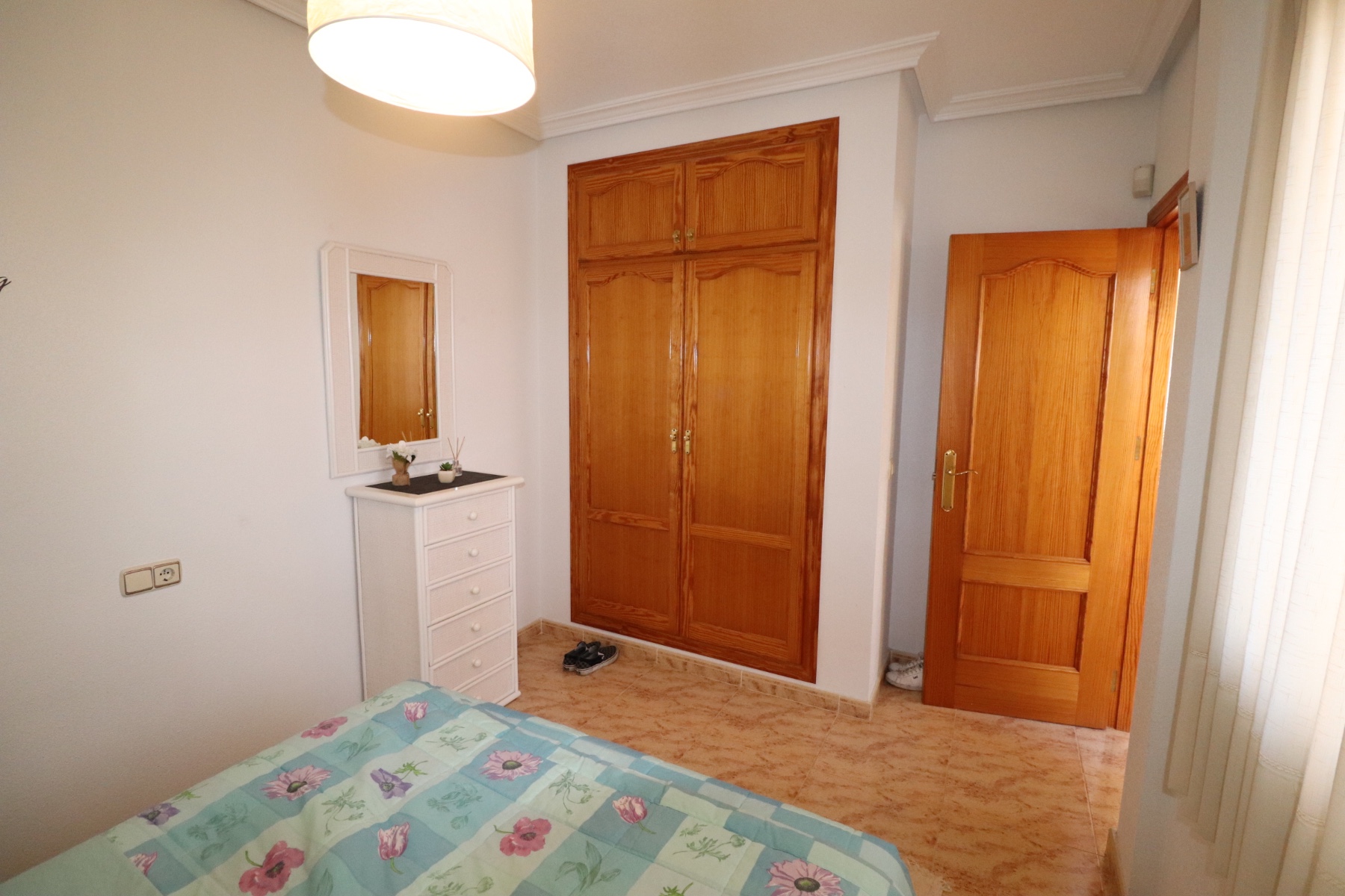 Resale - 3 Bedroom 2 Bathroom Townhouse in Orihuela Costa -  - Alicante