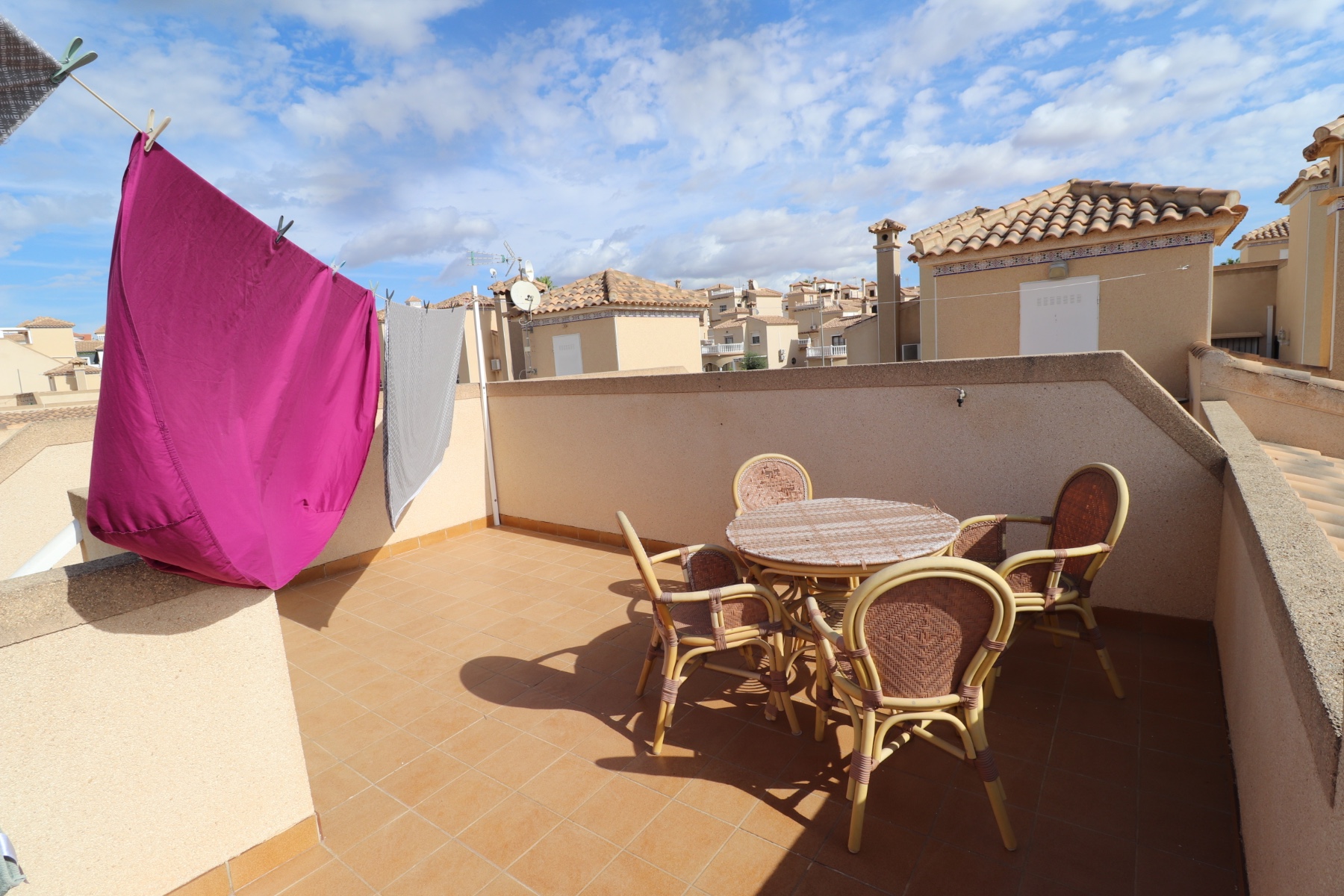 Resale - 3 Bedroom 2 Bathroom Townhouse in Orihuela Costa -  - Alicante