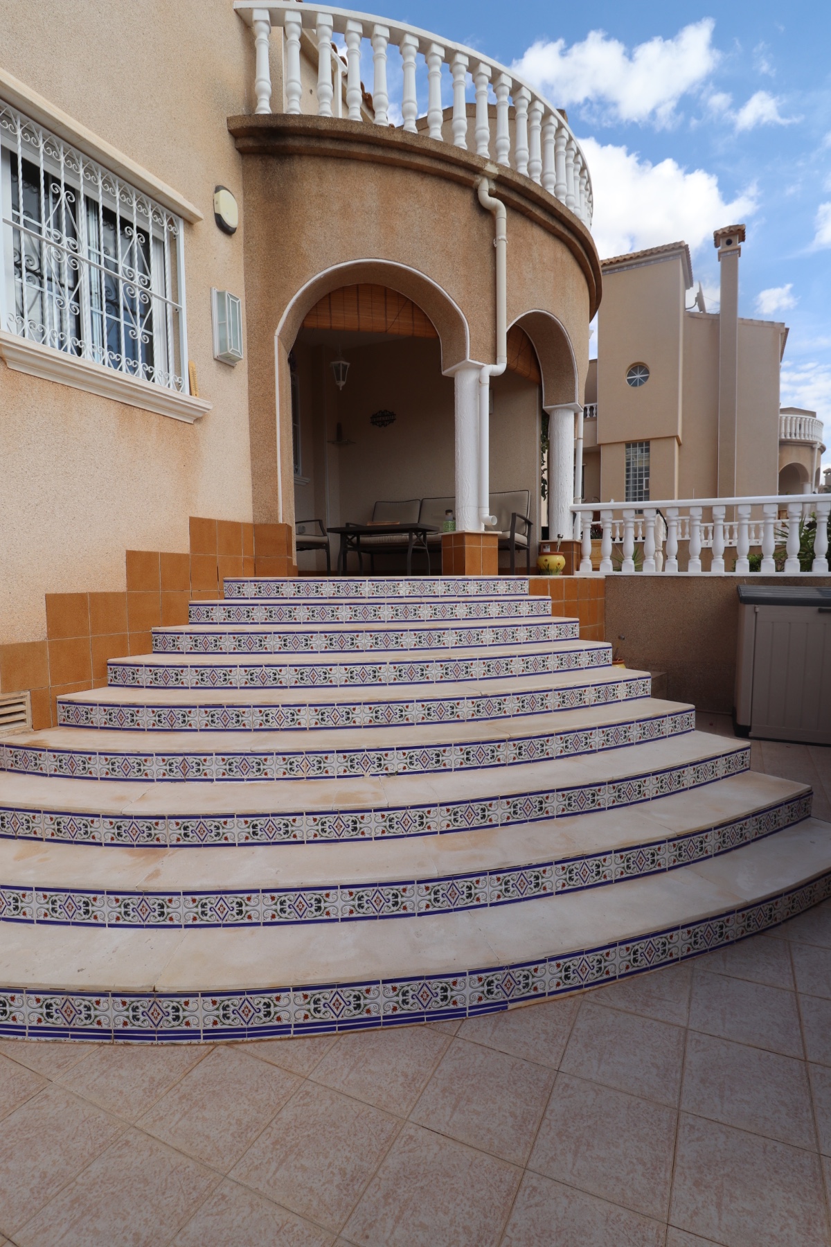 Resale - 3 Bedroom 2 Bathroom Townhouse in Orihuela Costa -  - Alicante