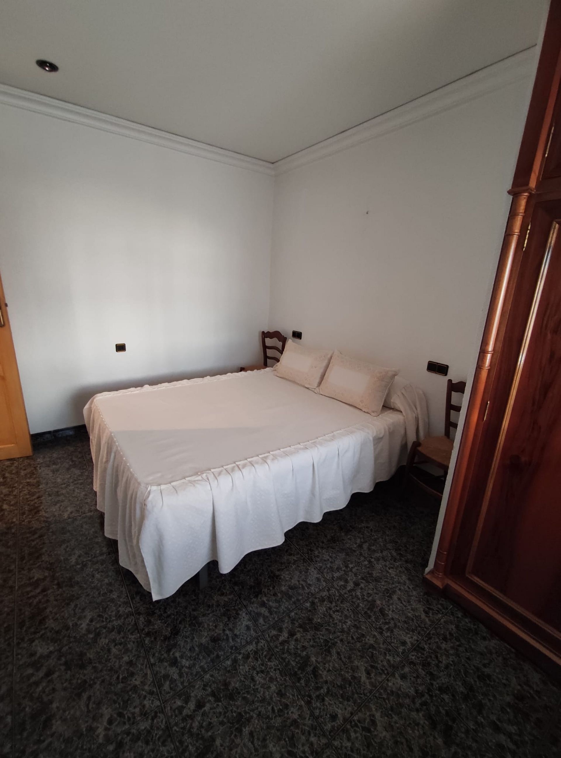 Resale - 5 Bedroom 3 Bathroom Townhouse in Hondón de las Nieves -  - Alicante