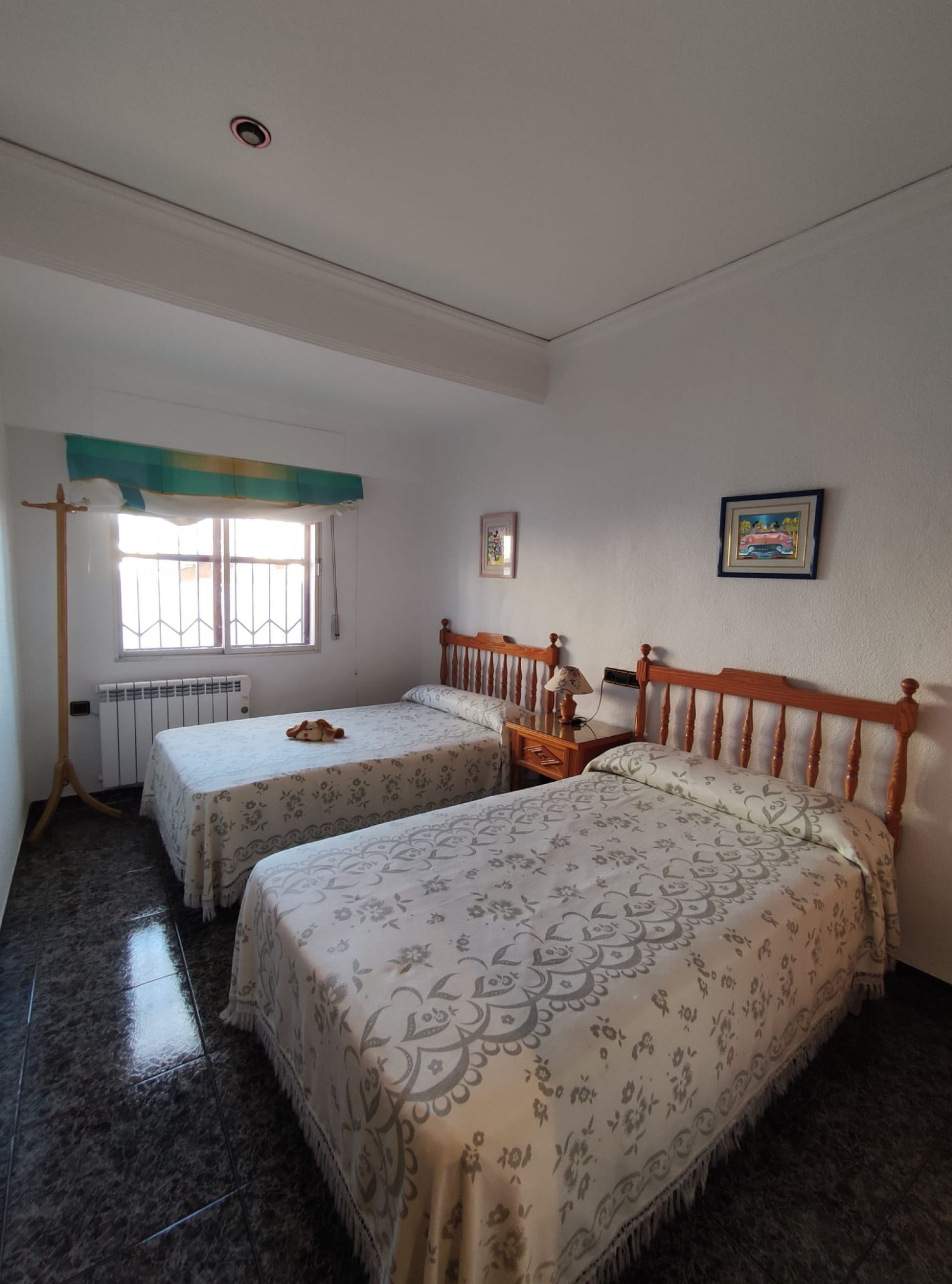 Resale - 5 Bedroom 3 Bathroom Townhouse in Hondón de las Nieves -  - Alicante