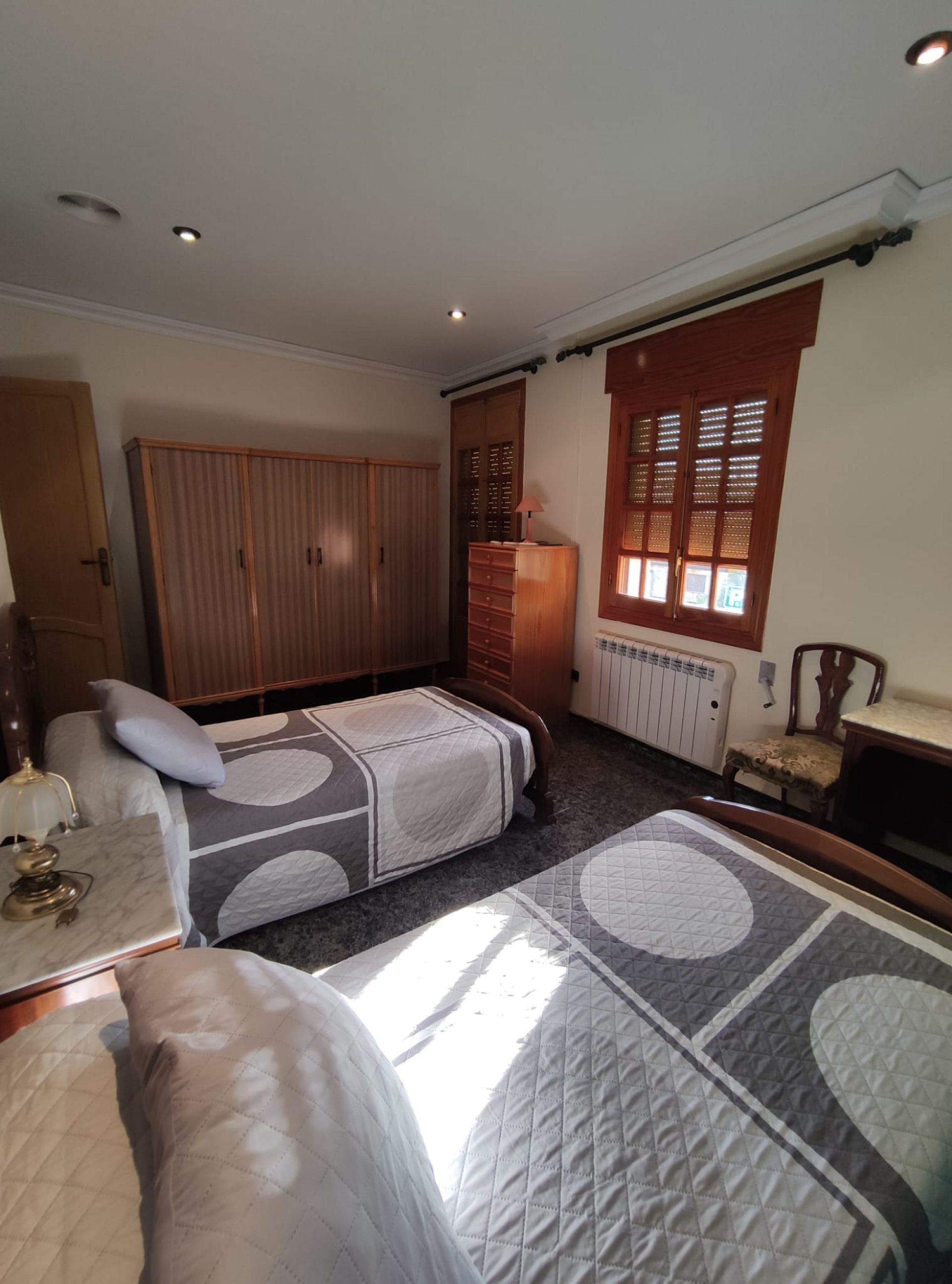 Resale - 5 Bedroom 3 Bathroom Townhouse in Hondón de las Nieves -  - Alicante