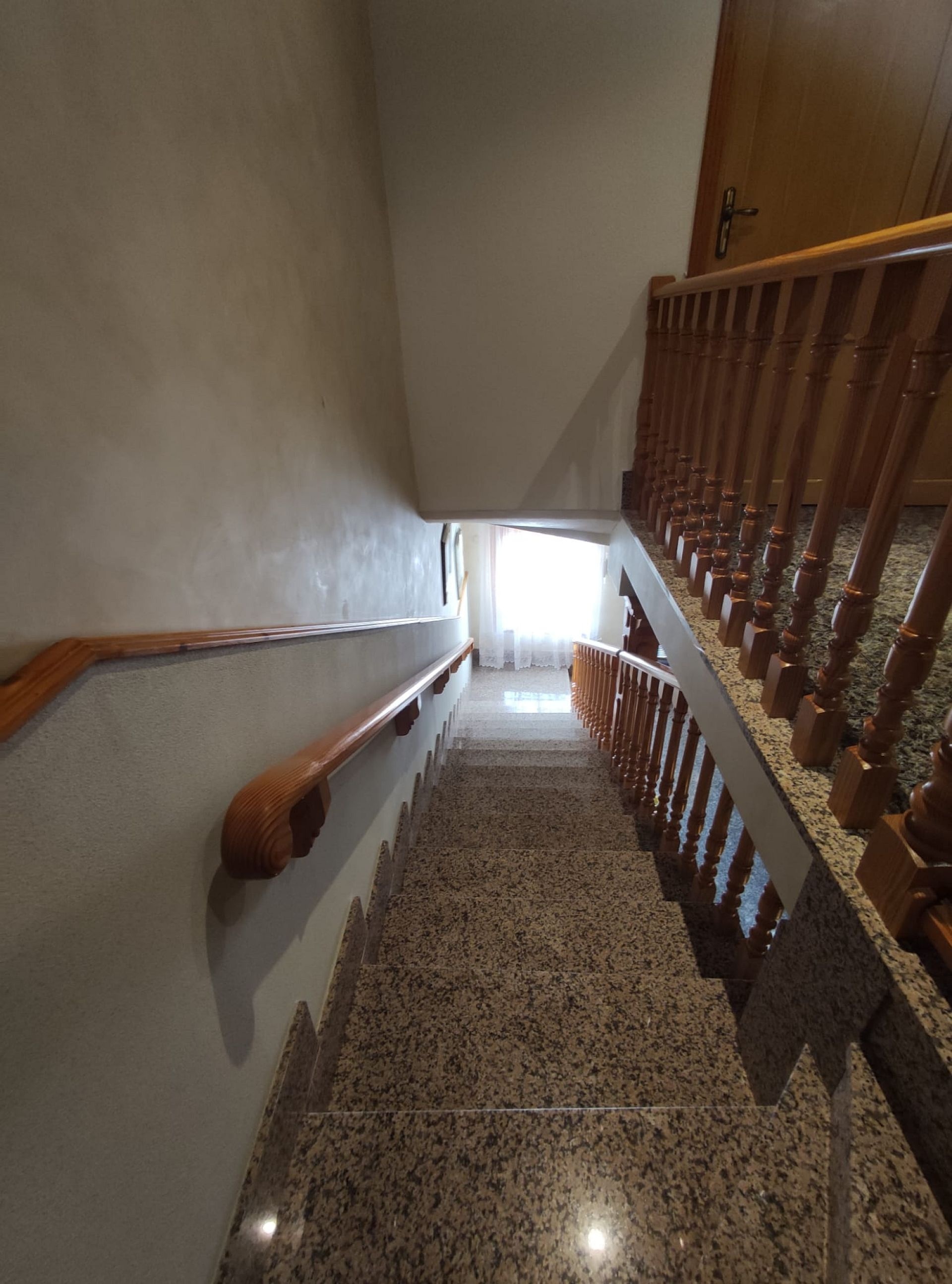 Resale - 5 Bedroom 3 Bathroom Townhouse in Hondón de las Nieves -  - Alicante