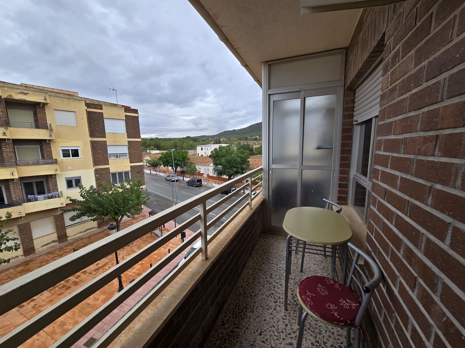 Resale - 4 Bedroom 2 Bathroom Apartment in Salinas -  - Alicante