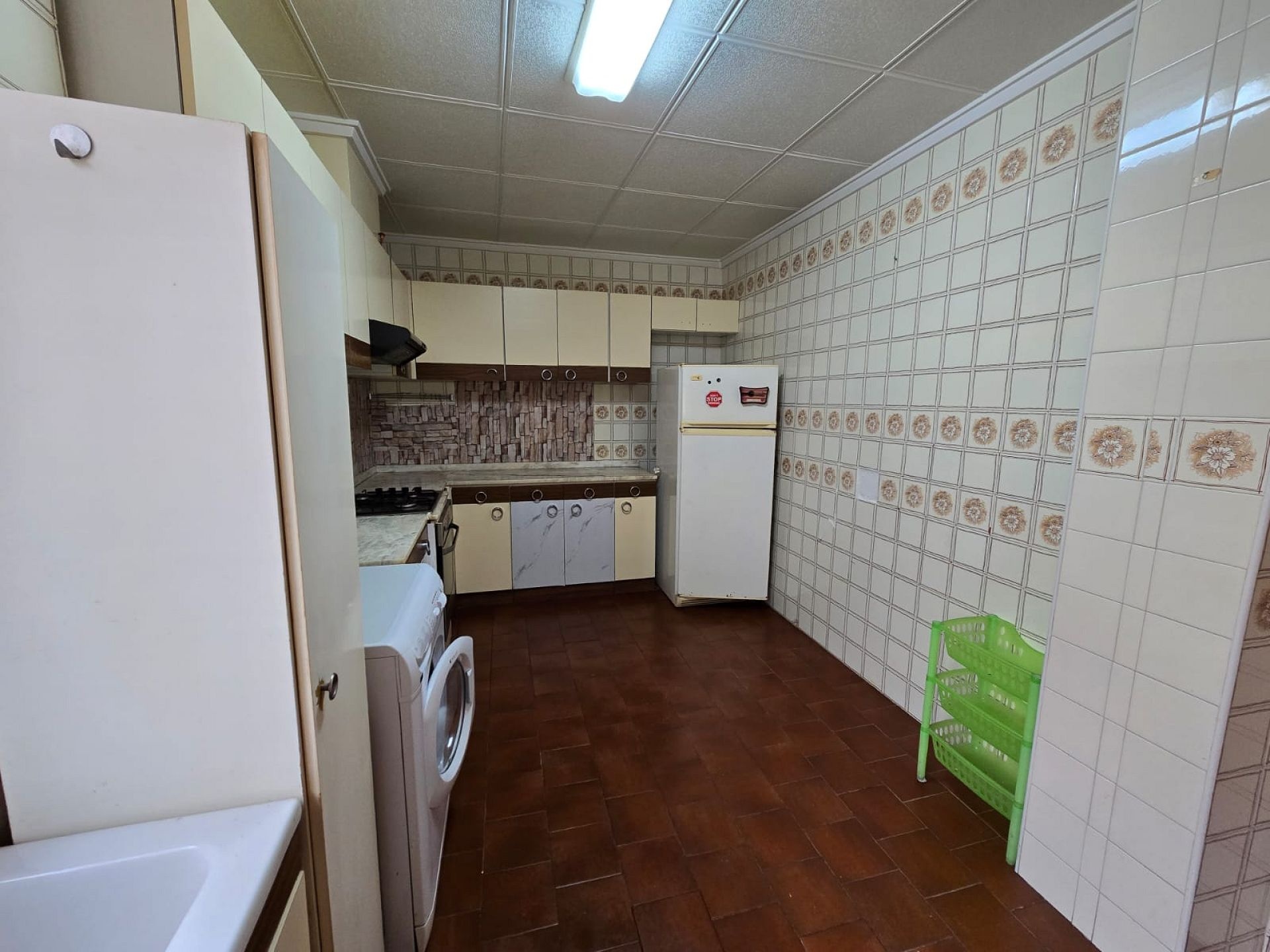 Resale - 4 Bedroom 2 Bathroom Apartment in Salinas -  - Alicante