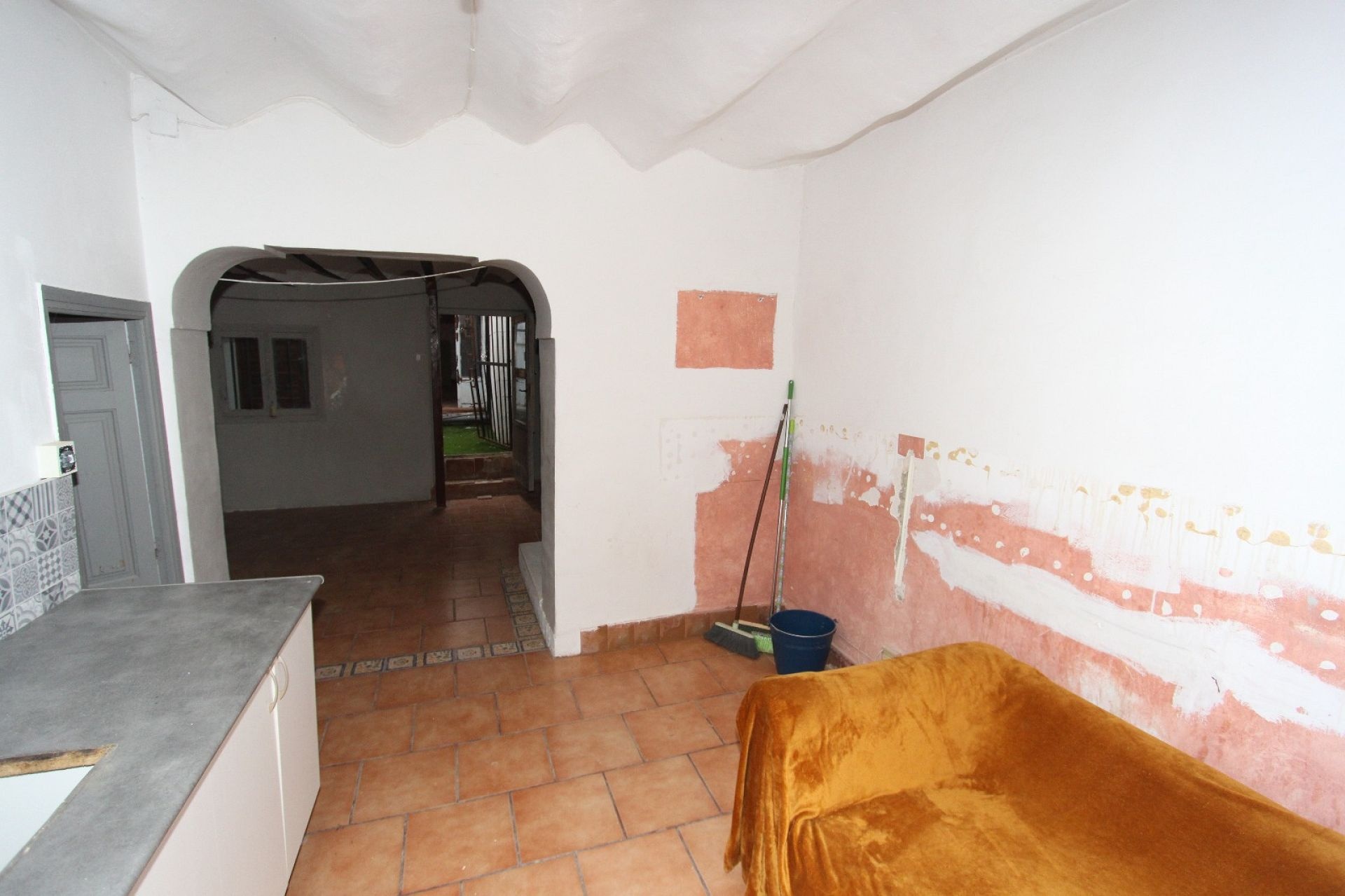 Resale - 7 Bedroom 3 Bathroom Country house in Monóvar -  - Alicante