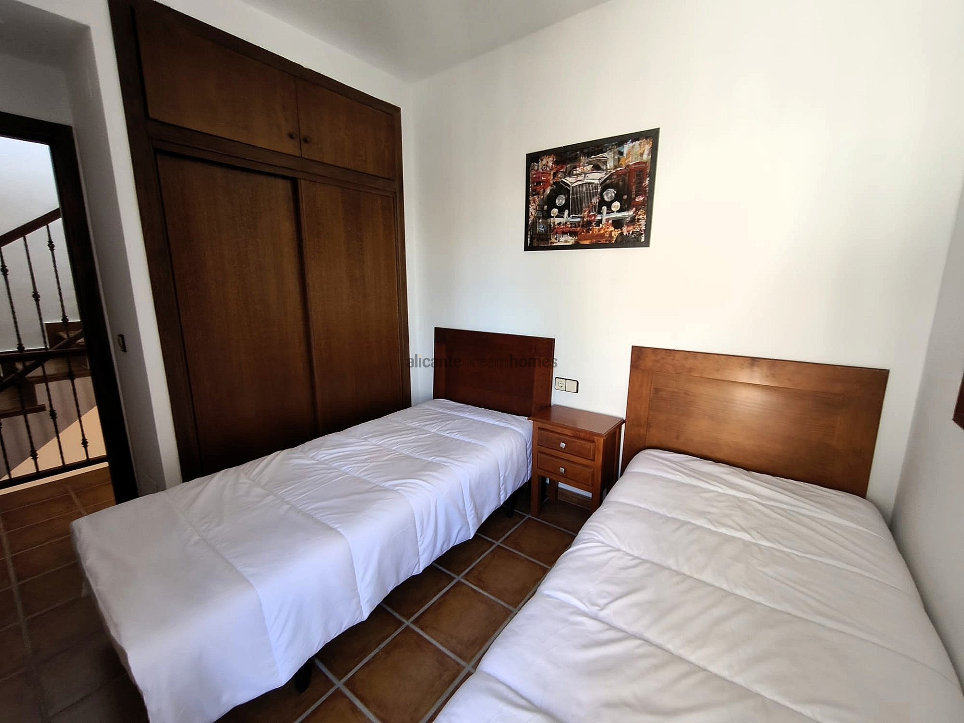 Resale - 3 Bedroom 2 Bathroom Apartment in Algorfa -  - Alicante