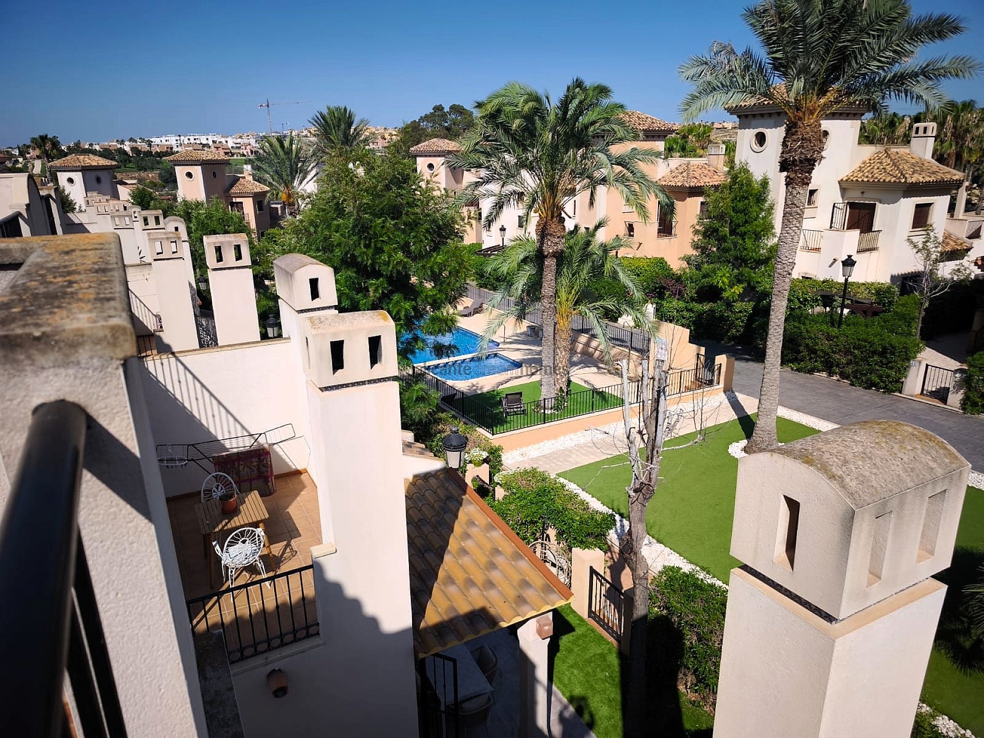 Resale - 3 Bedroom 2 Bathroom Apartment in Algorfa -  - Alicante