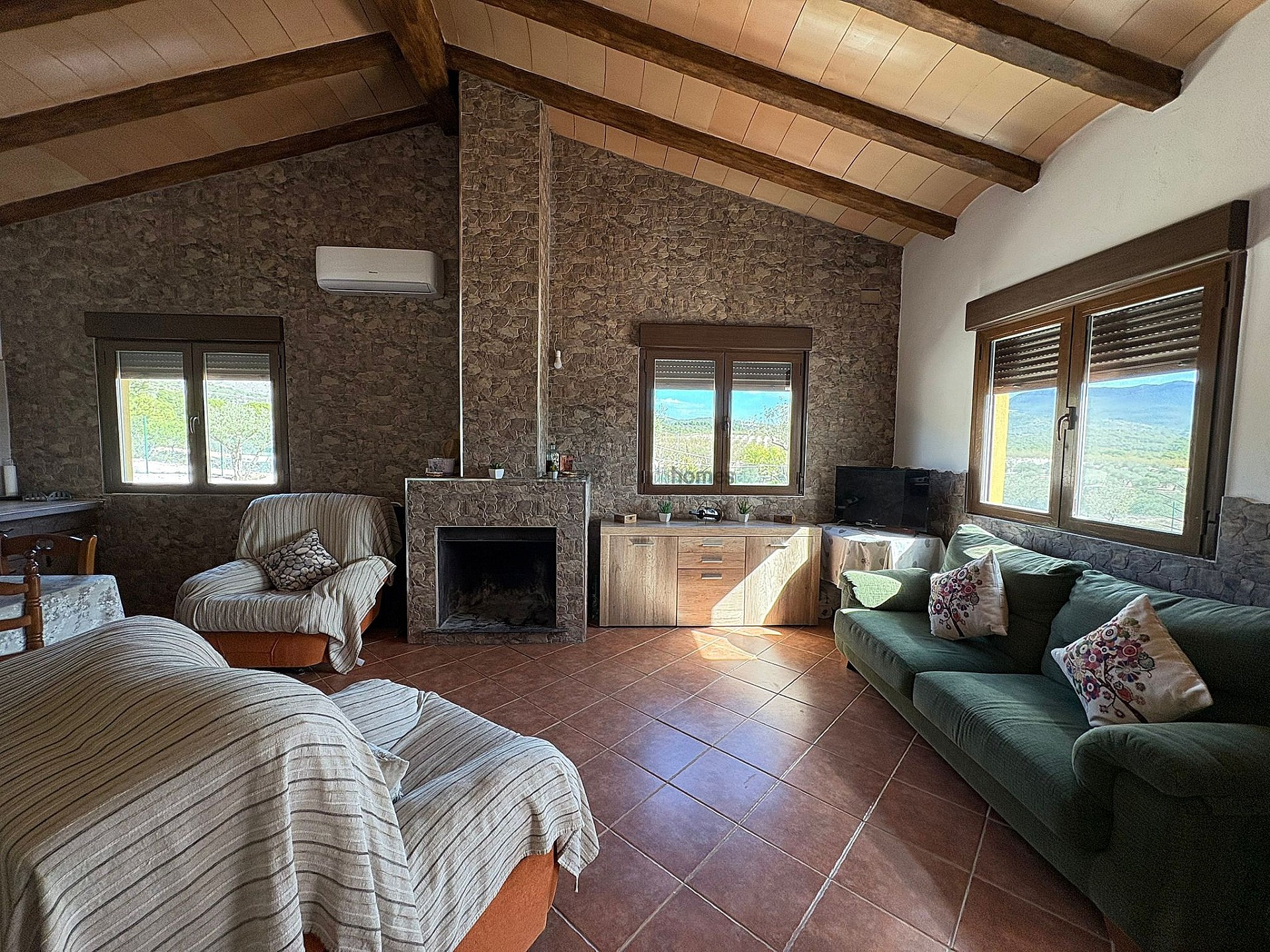 Resale - 2 Bedroom 1 Bathroom Villa in Sax -  - Alicante