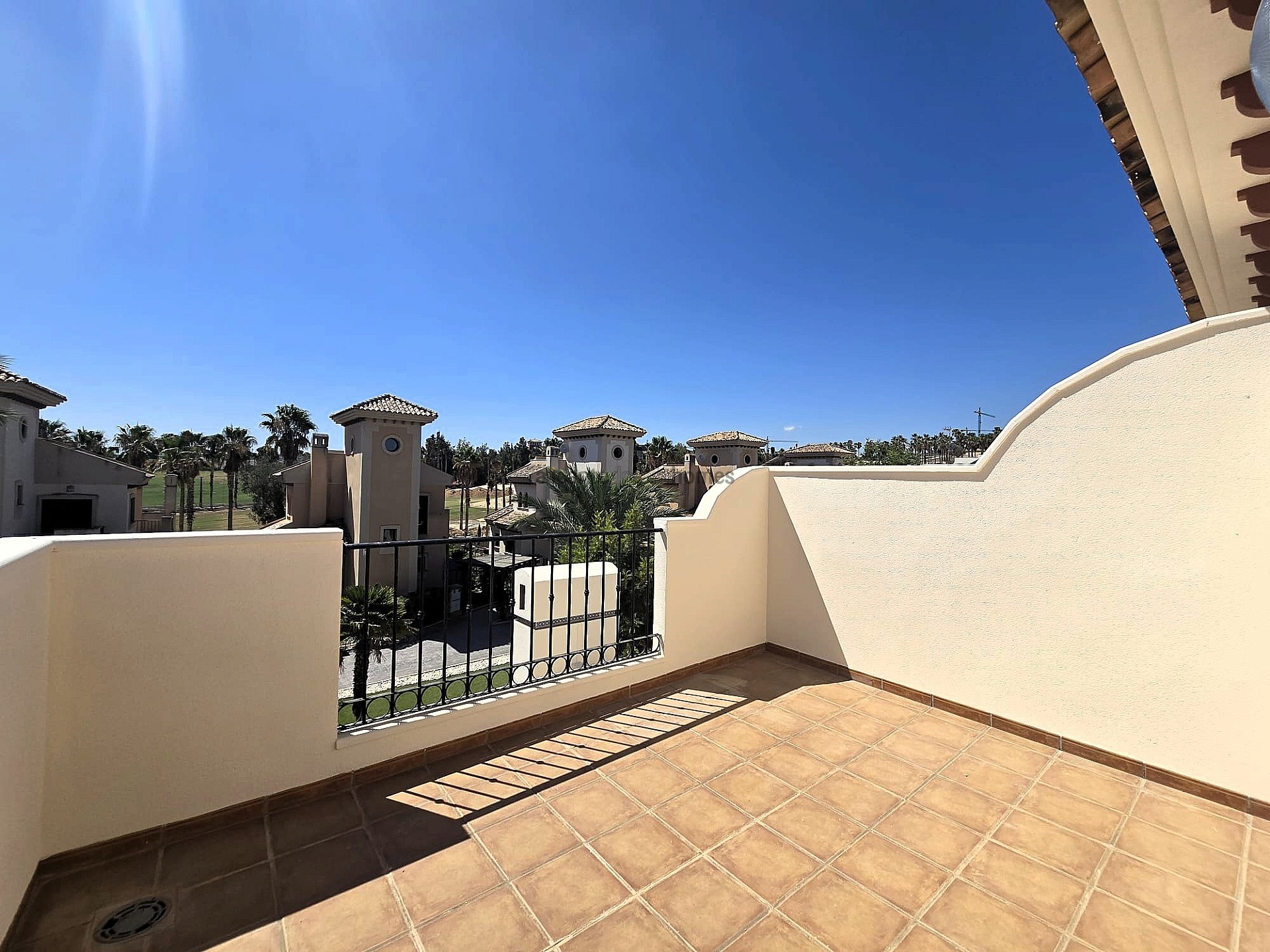 Resale - 3 Bedroom 2 Bathroom Bungalow in Algorfa -  - Alicante
