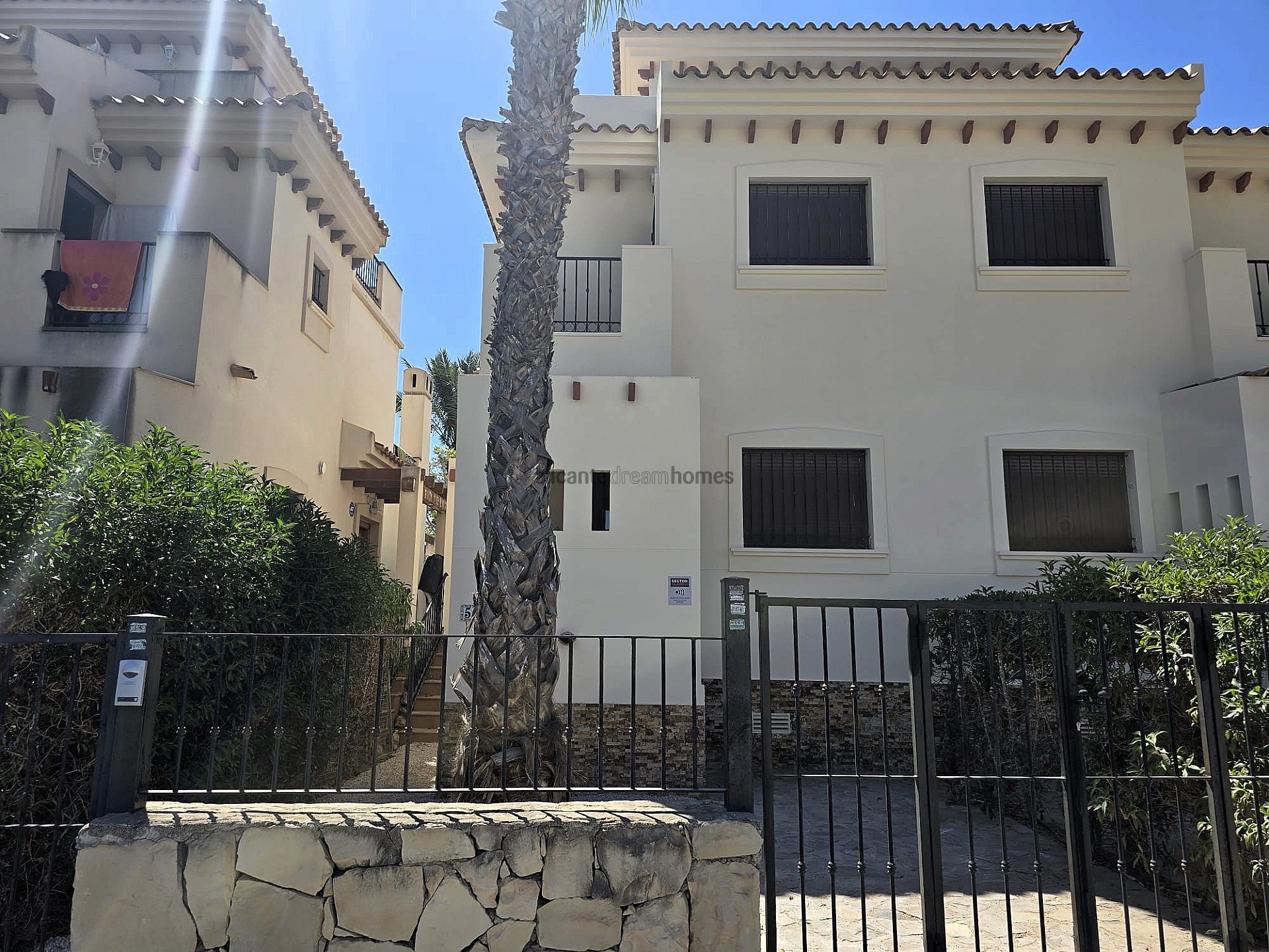 Resale - 3 Bedroom 2 Bathroom Bungalow in Algorfa -  - Alicante