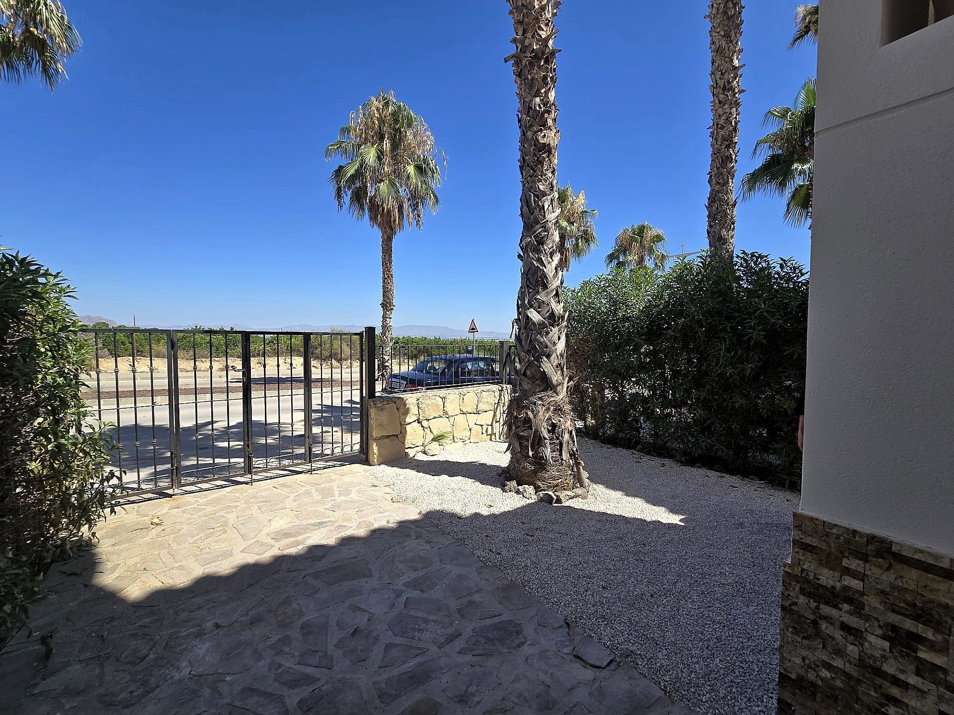 Resale - 3 Bedroom 2 Bathroom Bungalow in Algorfa -  - Alicante