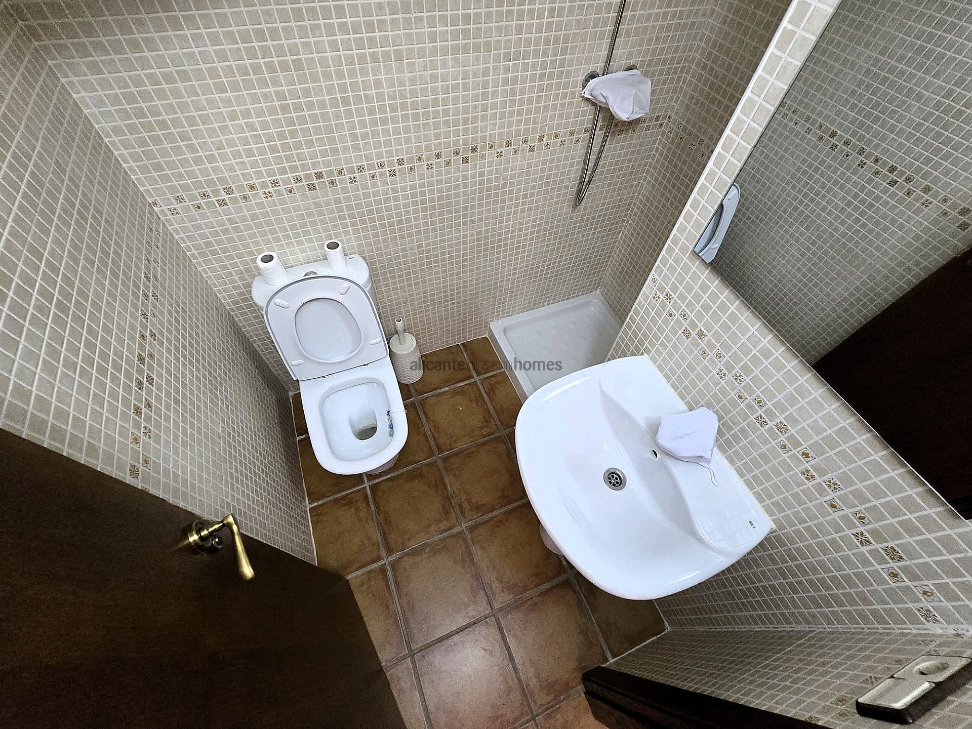 Resale - 3 Bedroom 2 Bathroom Bungalow in Algorfa -  - Alicante