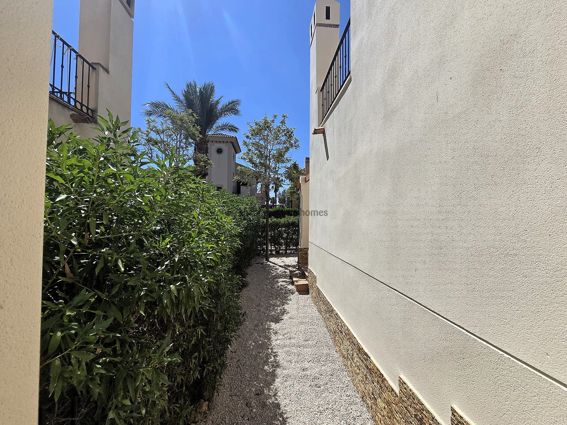 Resale - 3 Bedroom 2 Bathroom Bungalow in Algorfa -  - Alicante