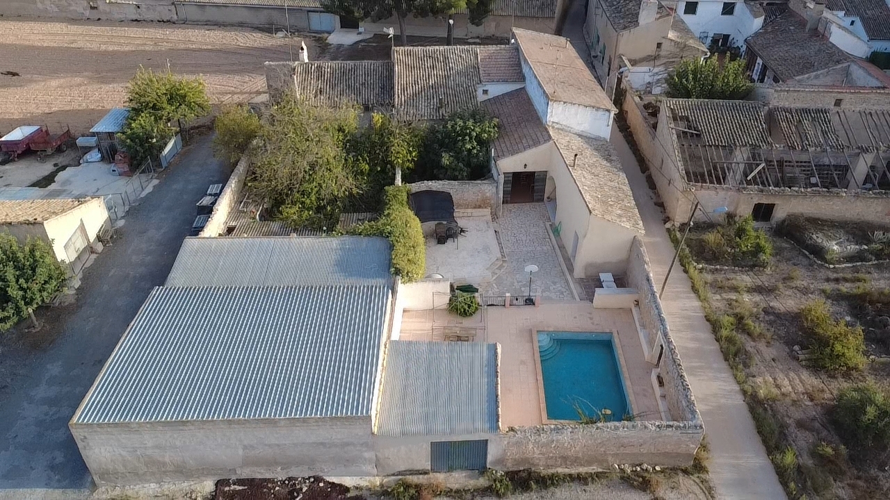 Resale - 6 Bedroom 3 Bathroom Semi-detached in Monóvar - , Monóvar, Alicante, Spain - Alicante