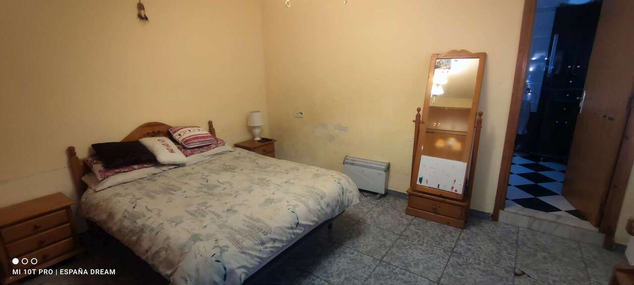 Resale - 6 Bedroom 3 Bathroom Semi-detached in Monóvar - , Monóvar, Alicante, Spain - Alicante