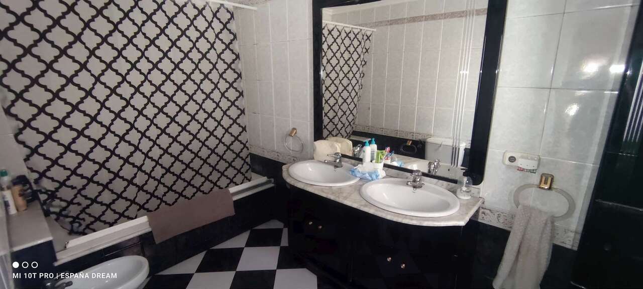 Resale - 6 Bedroom 3 Bathroom Semi-detached in Monóvar - , Monóvar, Alicante, Spain - Alicante