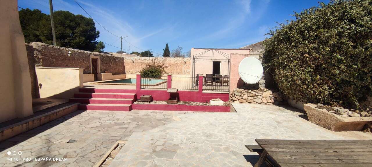 Resale - 6 Bedroom 3 Bathroom Semi-detached in Monóvar - , Monóvar, Alicante, Spain - Alicante