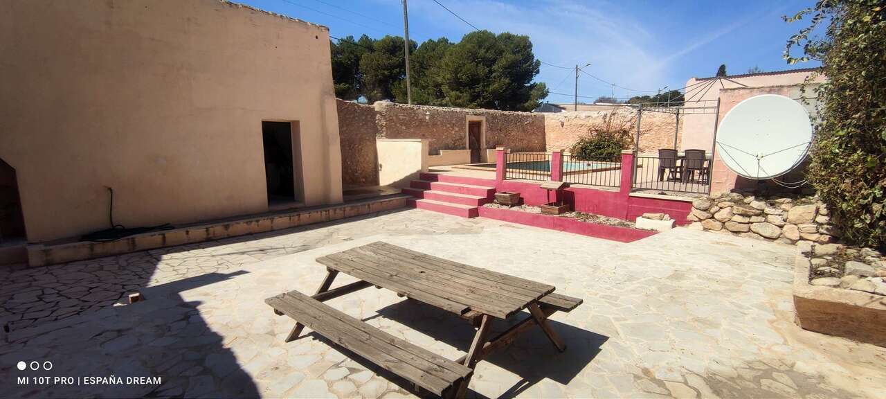 Resale - 6 Bedroom 3 Bathroom Semi-detached in Monóvar - , Monóvar, Alicante, Spain - Alicante