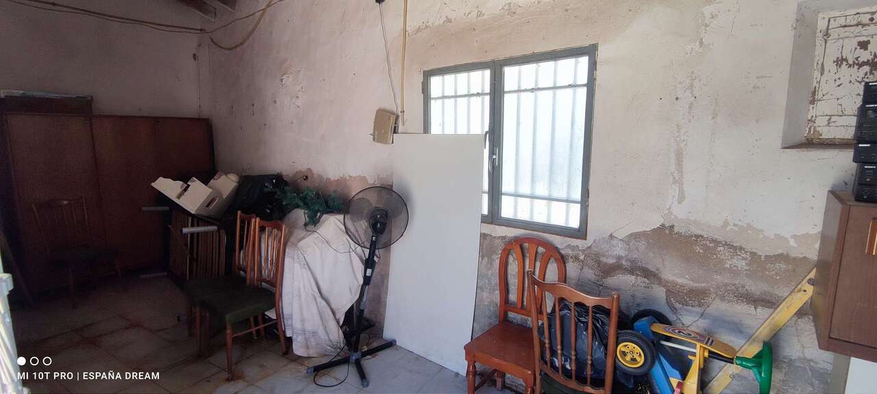 Resale - 6 Bedroom 3 Bathroom Semi-detached in Monóvar - , Monóvar, Alicante, Spain - Alicante