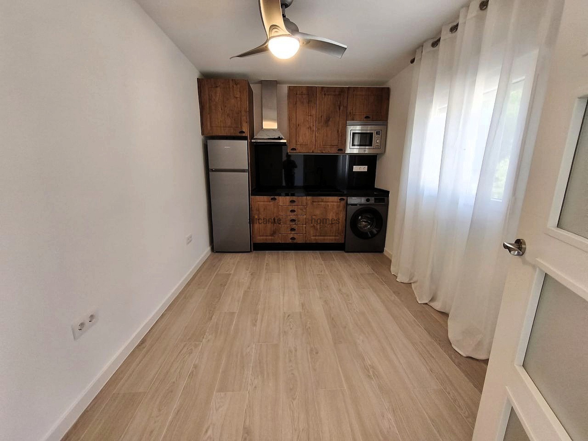 Resale - 4 Bedroom 3 Bathroom Villa in Tibi -  - Alicante