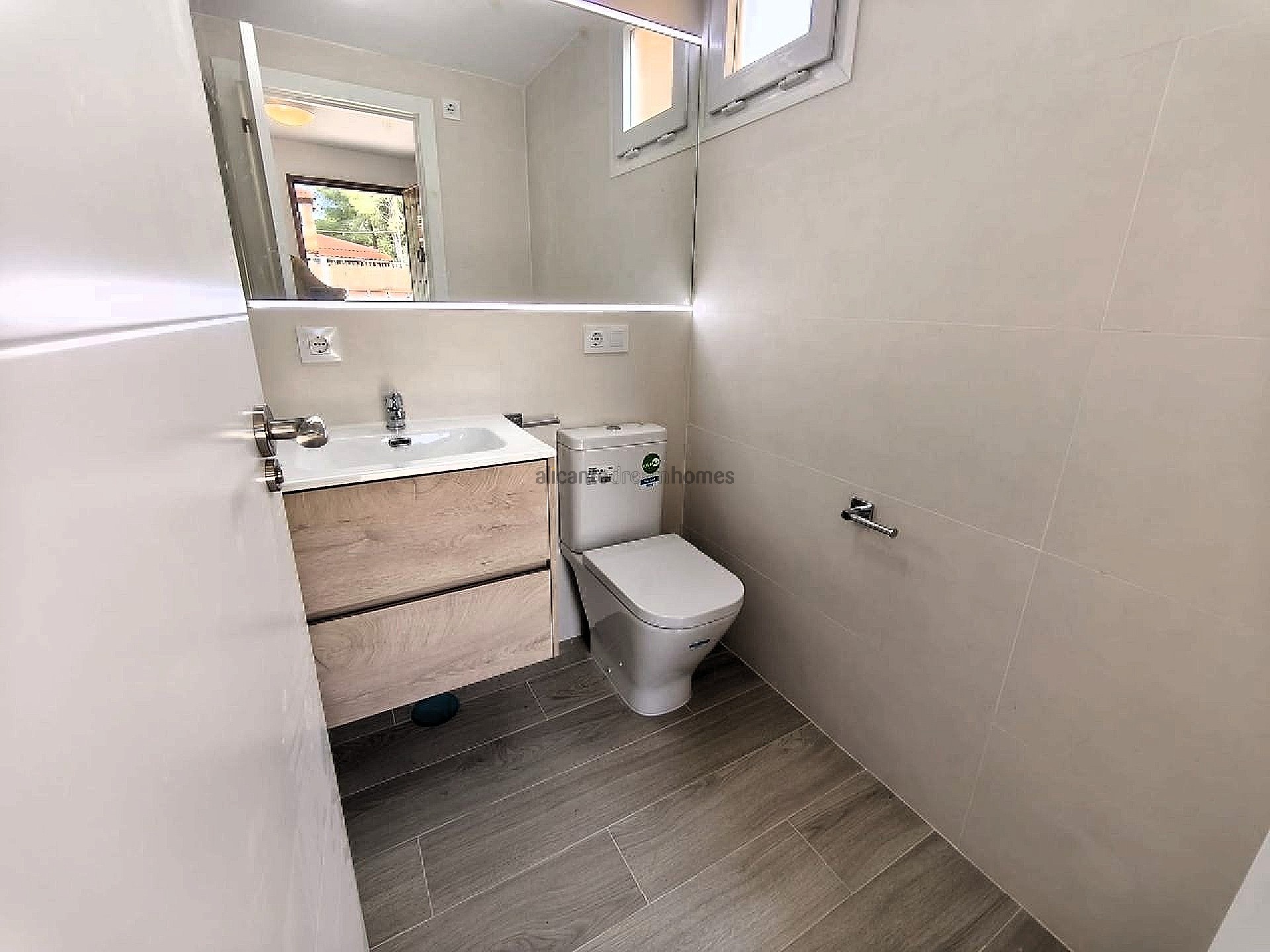 Resale - 4 Bedroom 3 Bathroom Villa in Tibi -  - Alicante