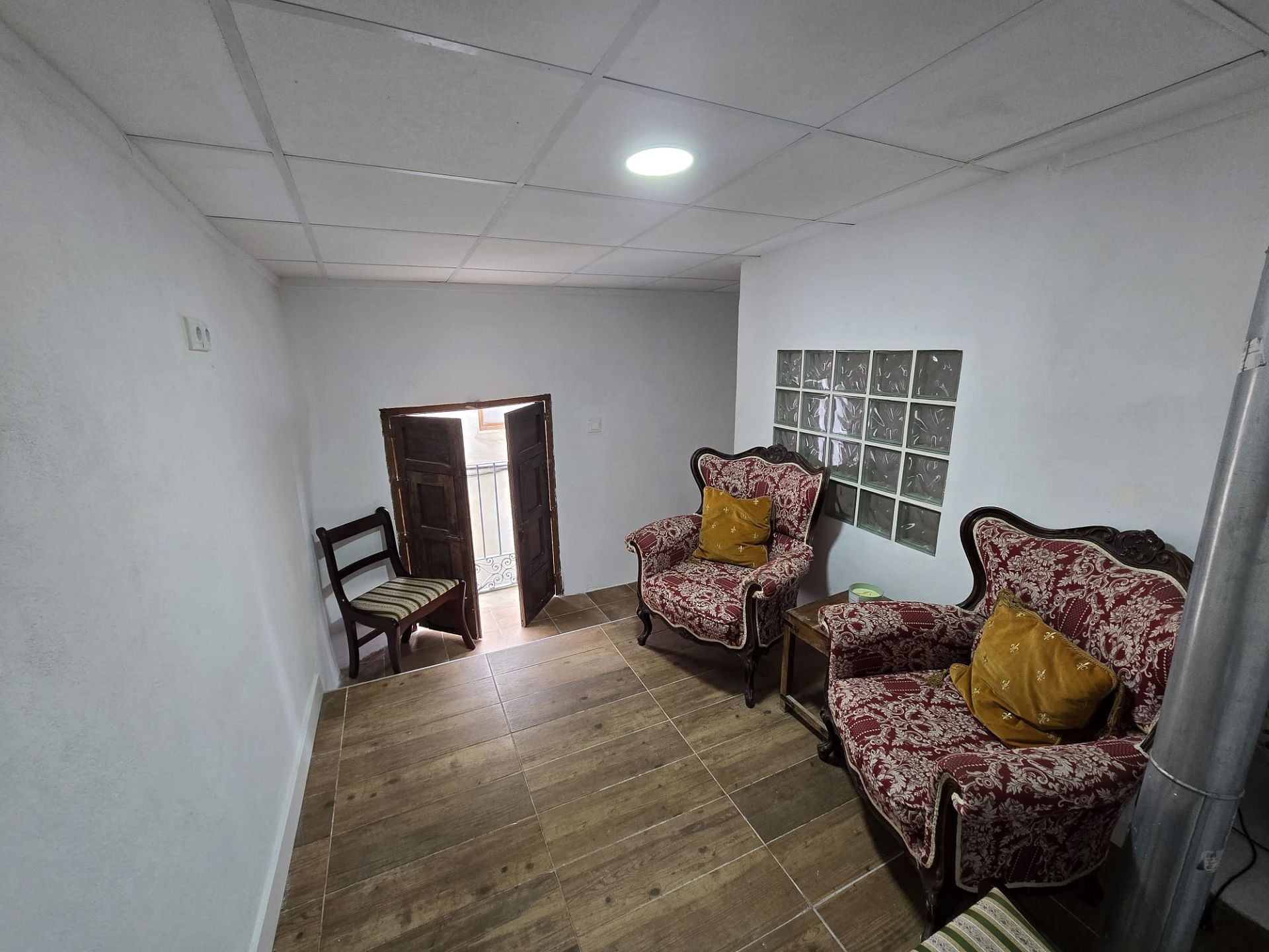 Resale - 2 Bedroom 2 Bathroom Townhouse in Sax -  - Alicante