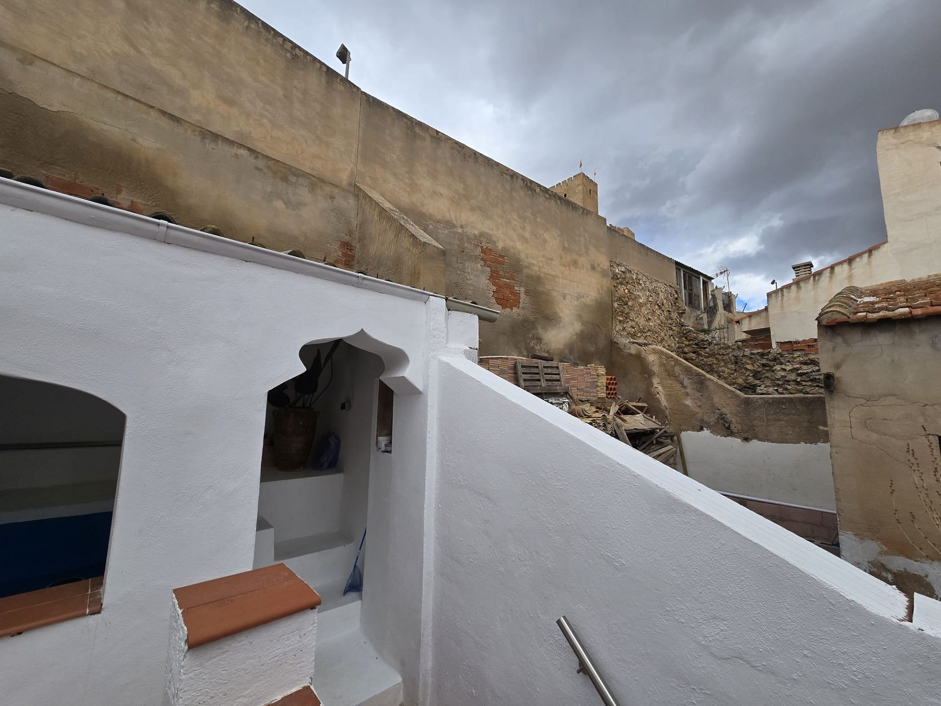Resale - 2 Bedroom 2 Bathroom Townhouse in Sax -  - Alicante