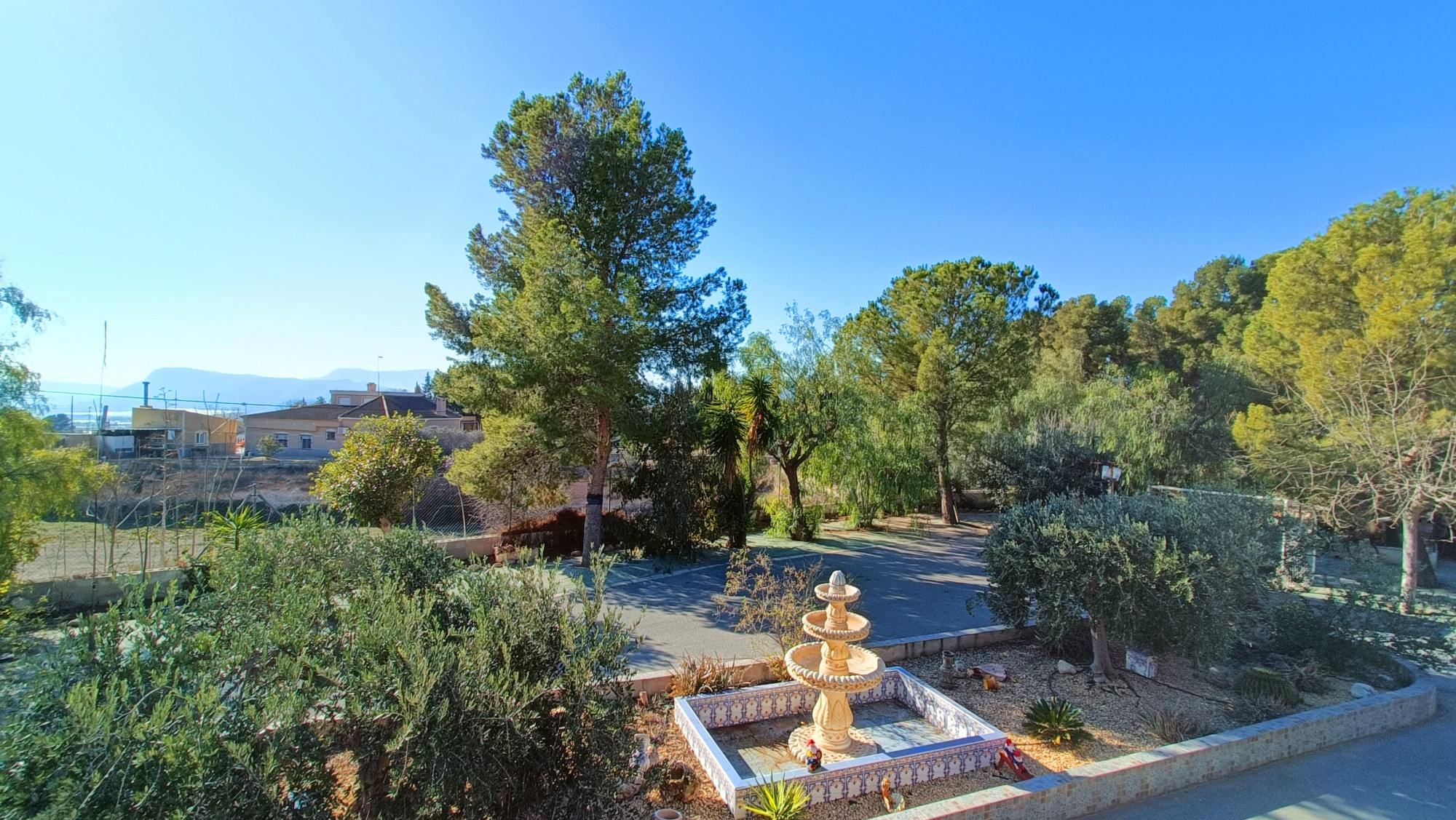 Resale - 4 Bedroom 2 Bathroom Villa in La Romana -  - Alicante