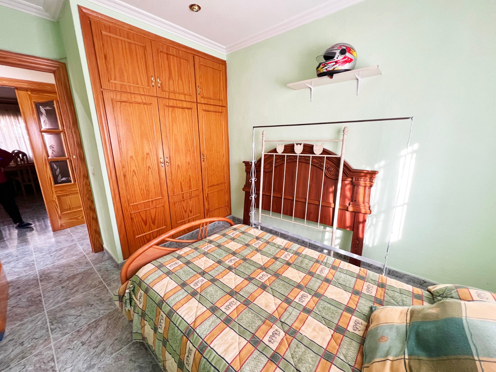 Resale - 4 Bedroom 2 Bathroom Villa in La Romana -  - Alicante