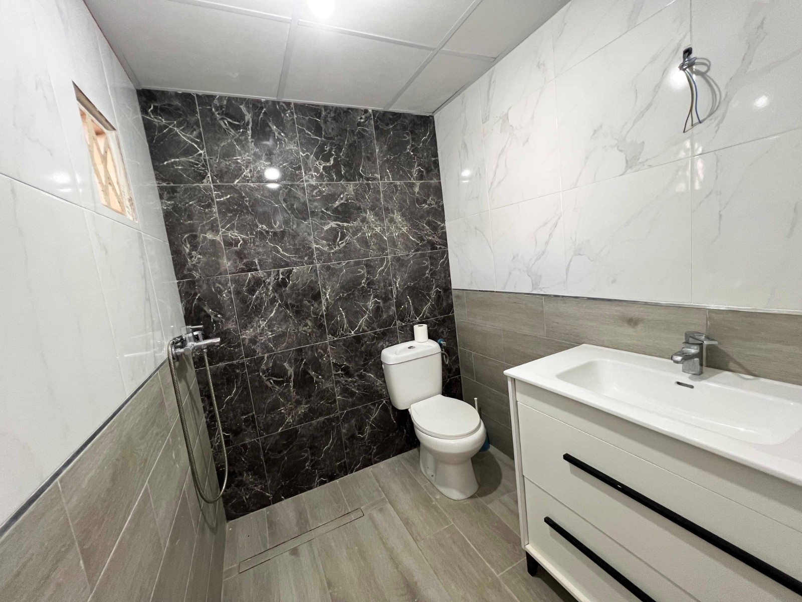 Resale - 3 Bedroom 2 Bathroom Townhouse in Hondón de los Frailes -  - Alicante