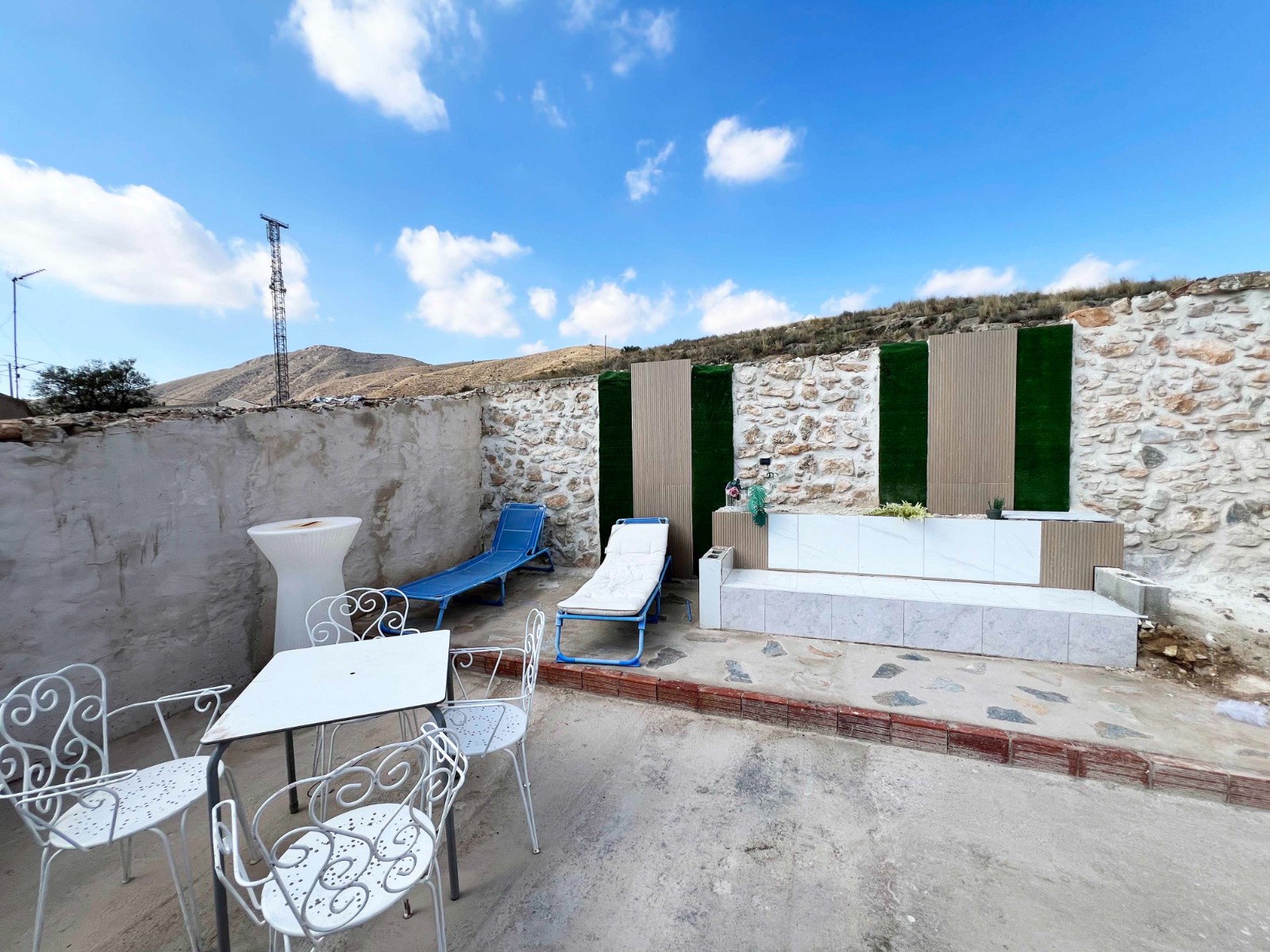 Resale - 3 Bedroom 2 Bathroom Townhouse in Hondón de los Frailes -  - Alicante