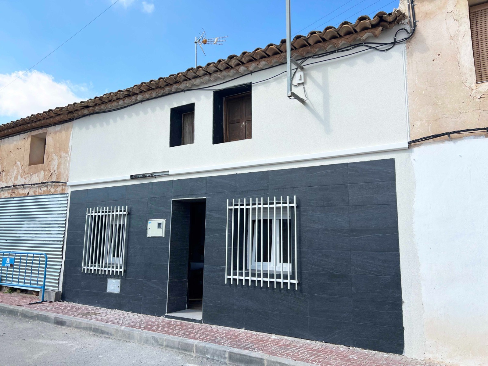 Resale - 3 Bedroom 2 Bathroom Townhouse in Hondón de los Frailes -  - Alicante