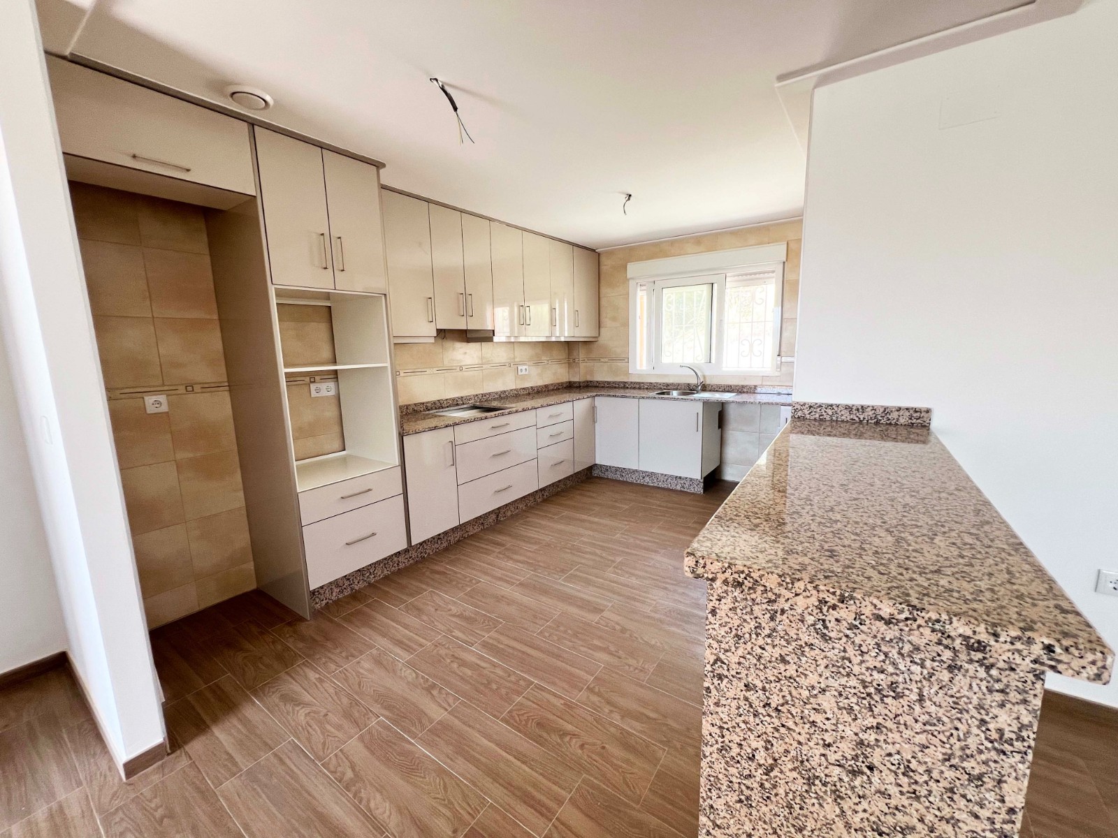 Resale - 3 Bedroom 2 Bathroom Villa in Macisvenda -  - Murcia