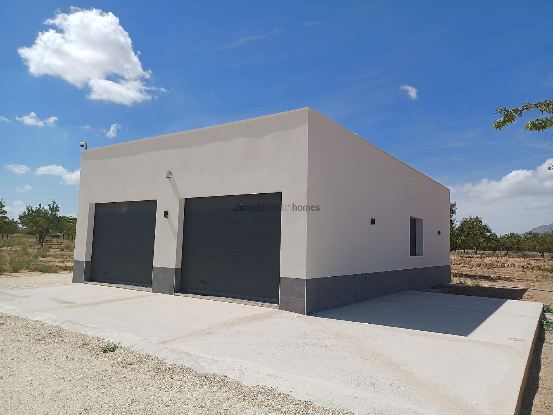 Resale - 1 Bedroom 1 Bathroom Villa in Pinoso -  - Alicante