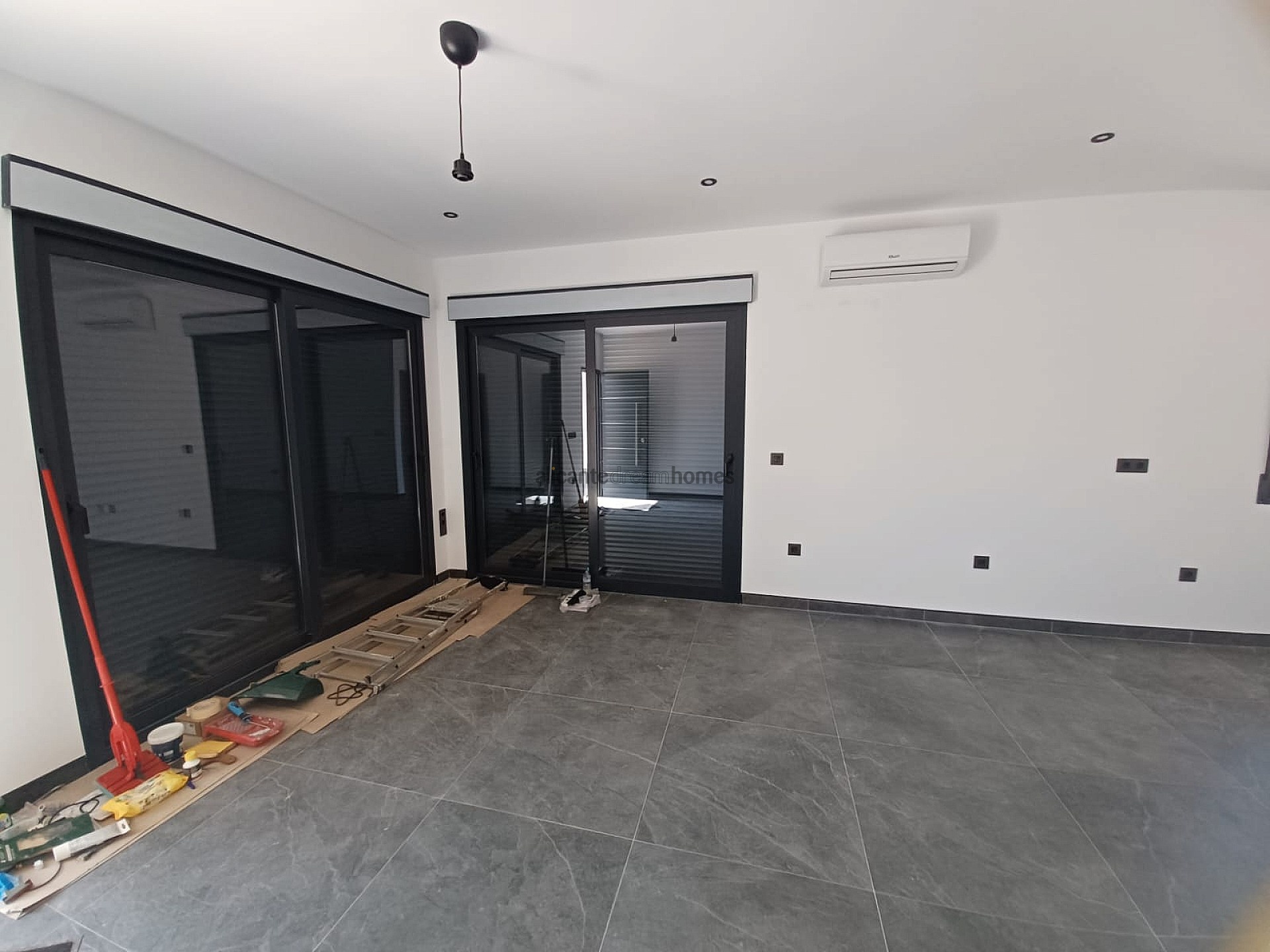 Resale - 1 Bedroom 1 Bathroom Villa in Pinoso -  - Alicante