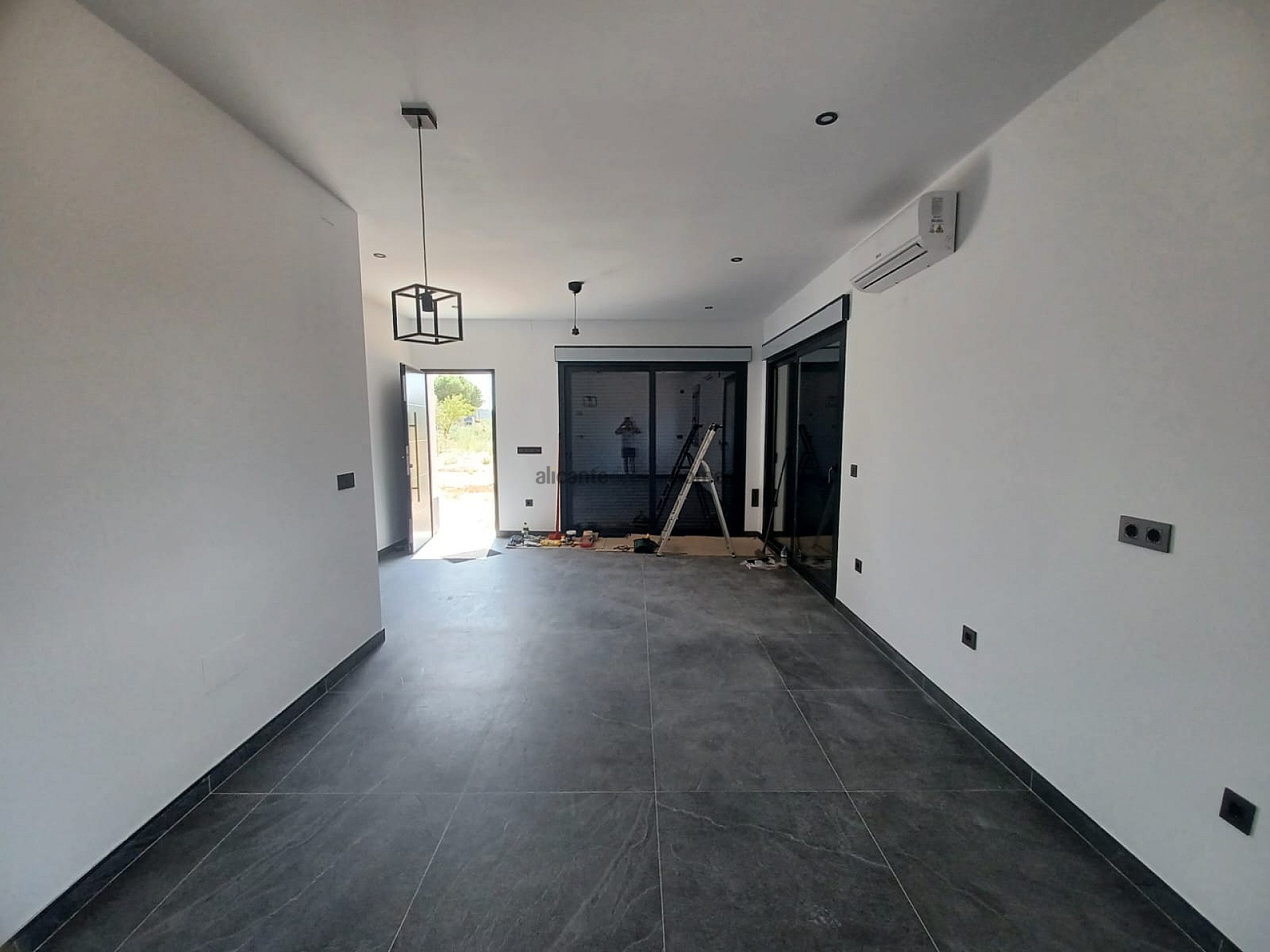 Resale - 1 Bedroom 1 Bathroom Villa in Pinoso -  - Alicante