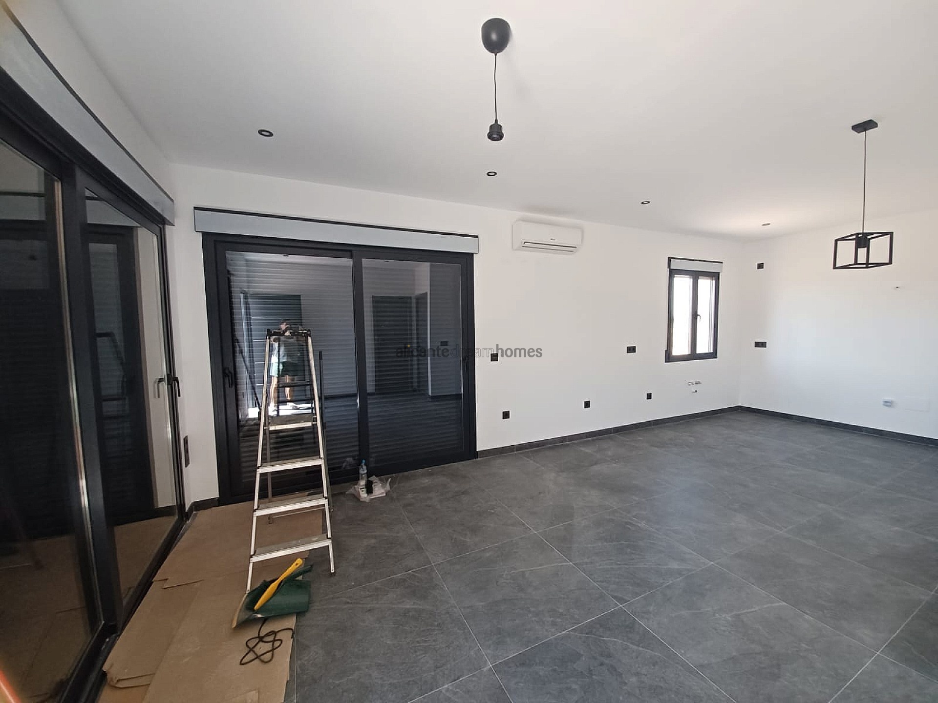 Resale - 1 Bedroom 1 Bathroom Villa in Pinoso -  - Alicante