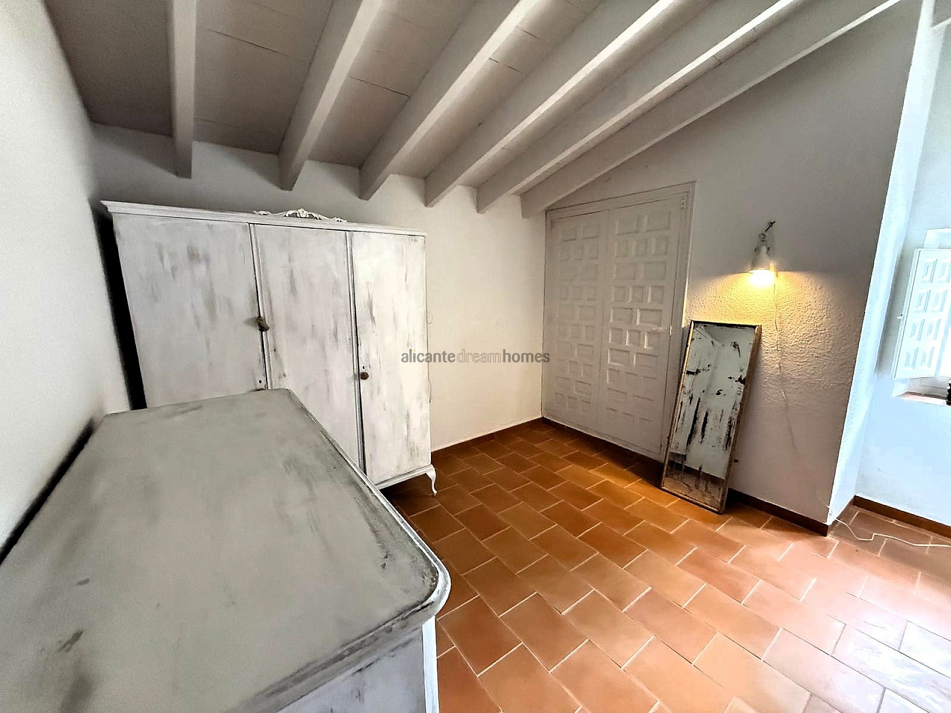 Resale - 12 Bedroom 5 Bathroom Country house in Castalla -  - Alicante