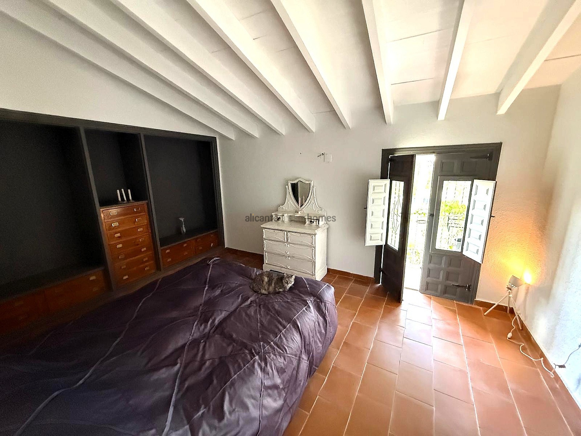Resale - 12 Bedroom 5 Bathroom Country house in Castalla -  - Alicante