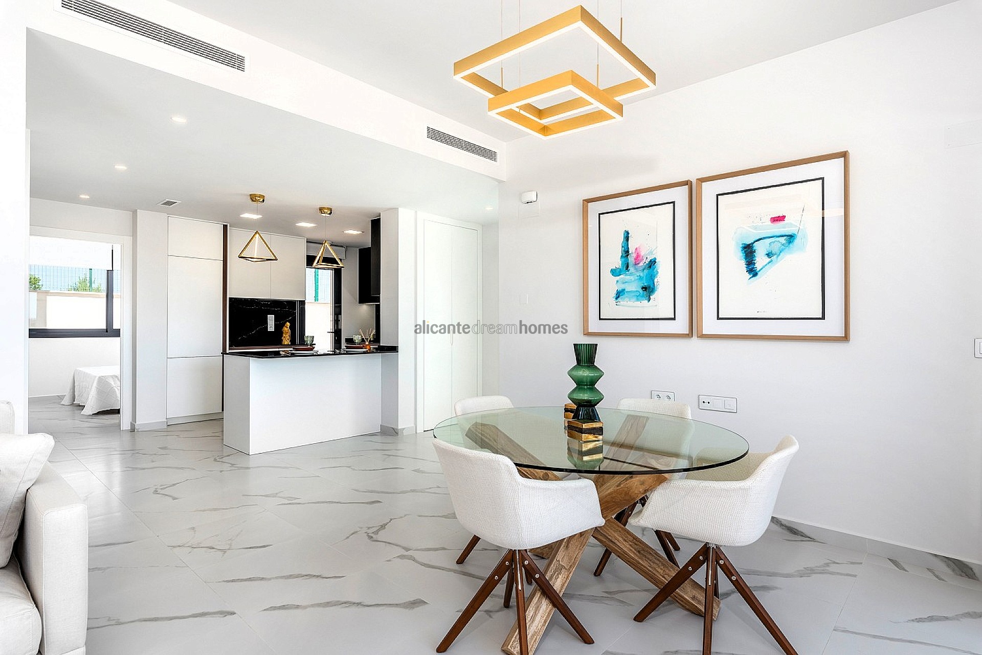 Resale - 2 Bedroom 2 Bathroom Bungalow in San Miguel de Salinas -  - Alicante
