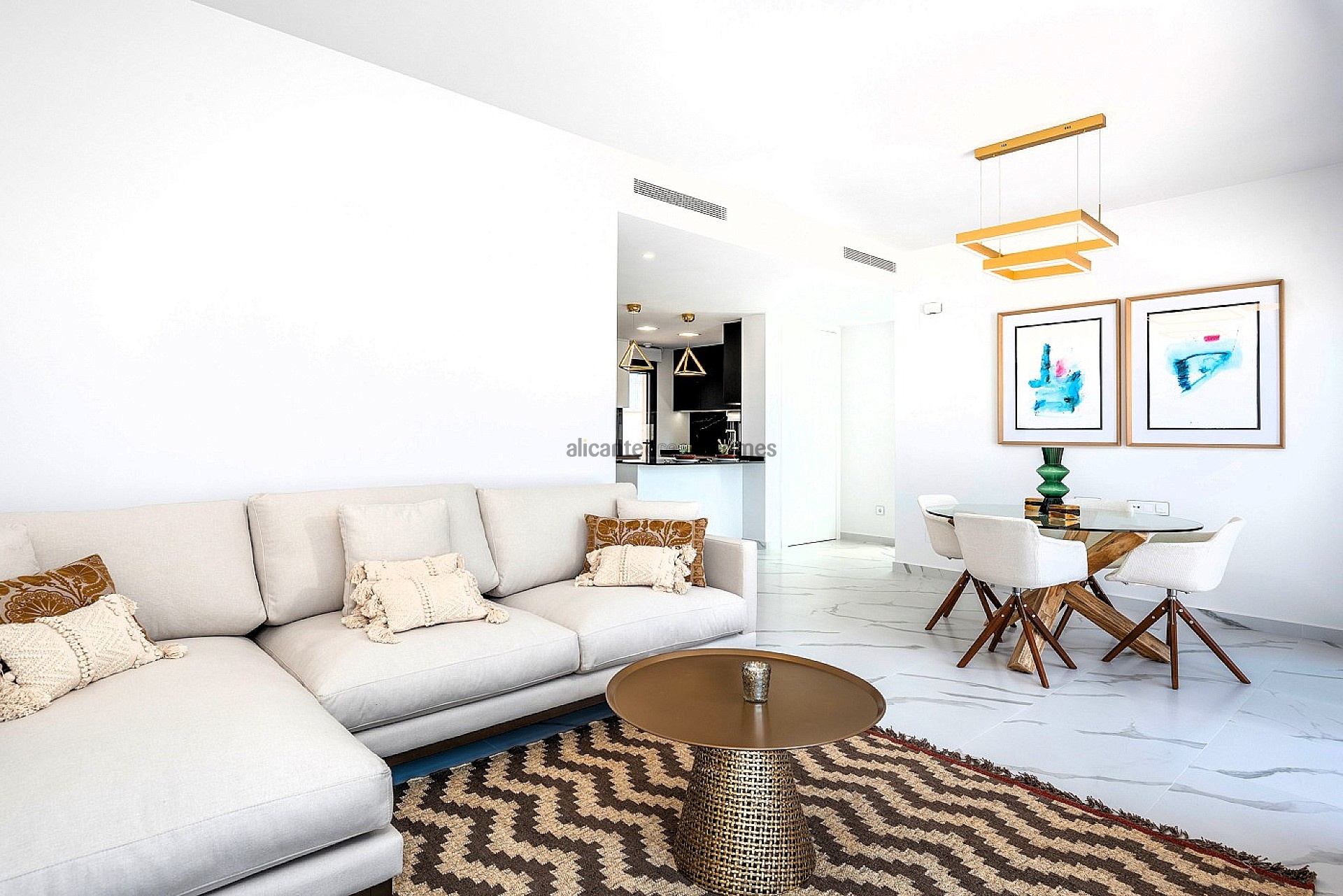 Resale - 2 Bedroom 2 Bathroom Bungalow in San Miguel de Salinas -  - Alicante