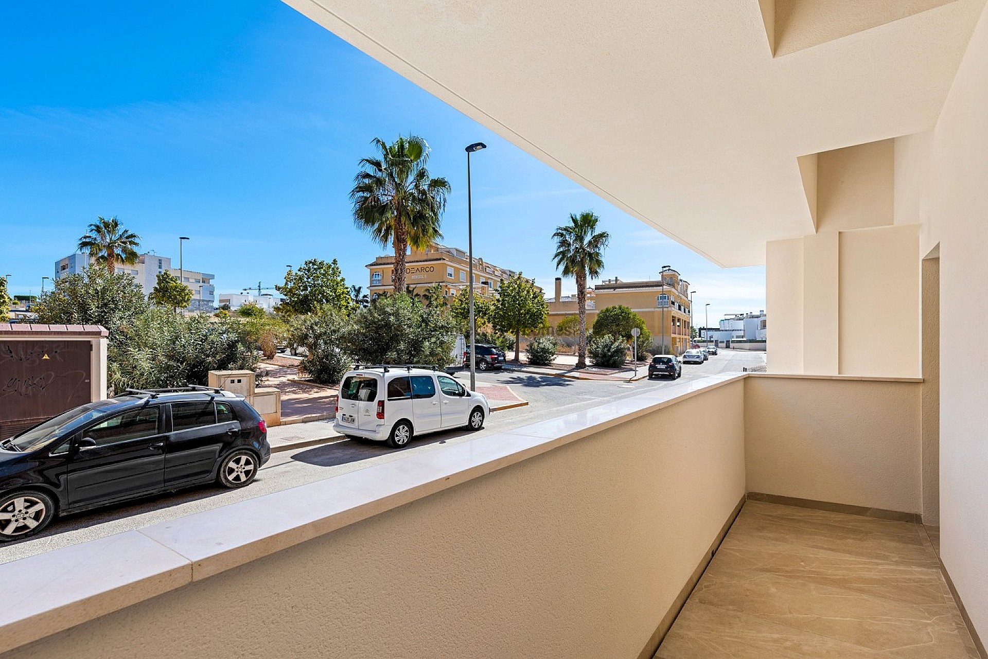 Resale - 3 Bedroom 2 Bathroom Apartment in Benijofar -  - Alicante
