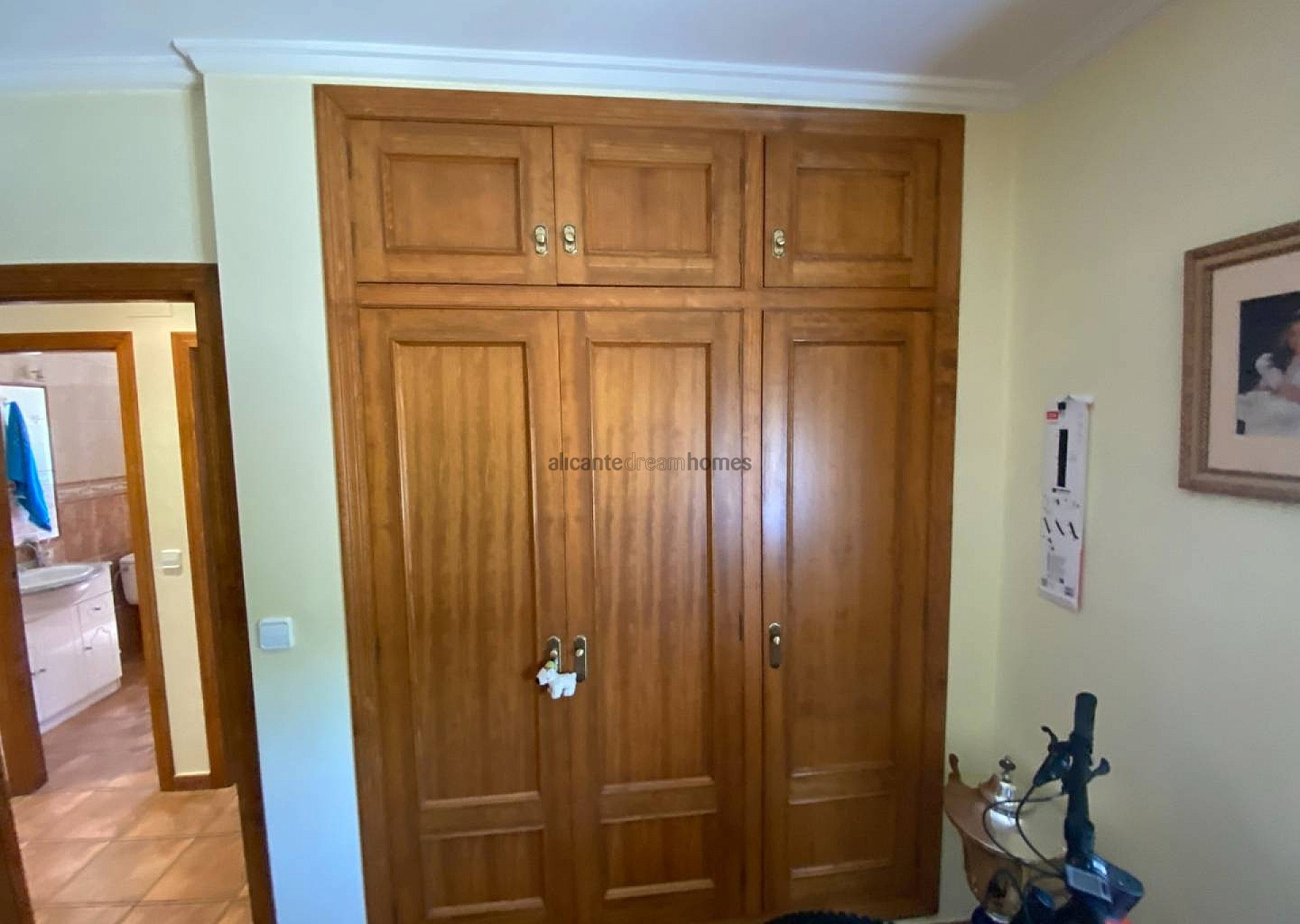 Resale - 3 Bedroom 1 Bathroom Villa in Salinas -  - Alicante
