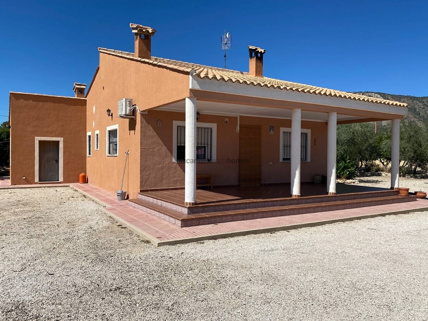 3 Bedroom 1 Bathroom Villa in Salinas