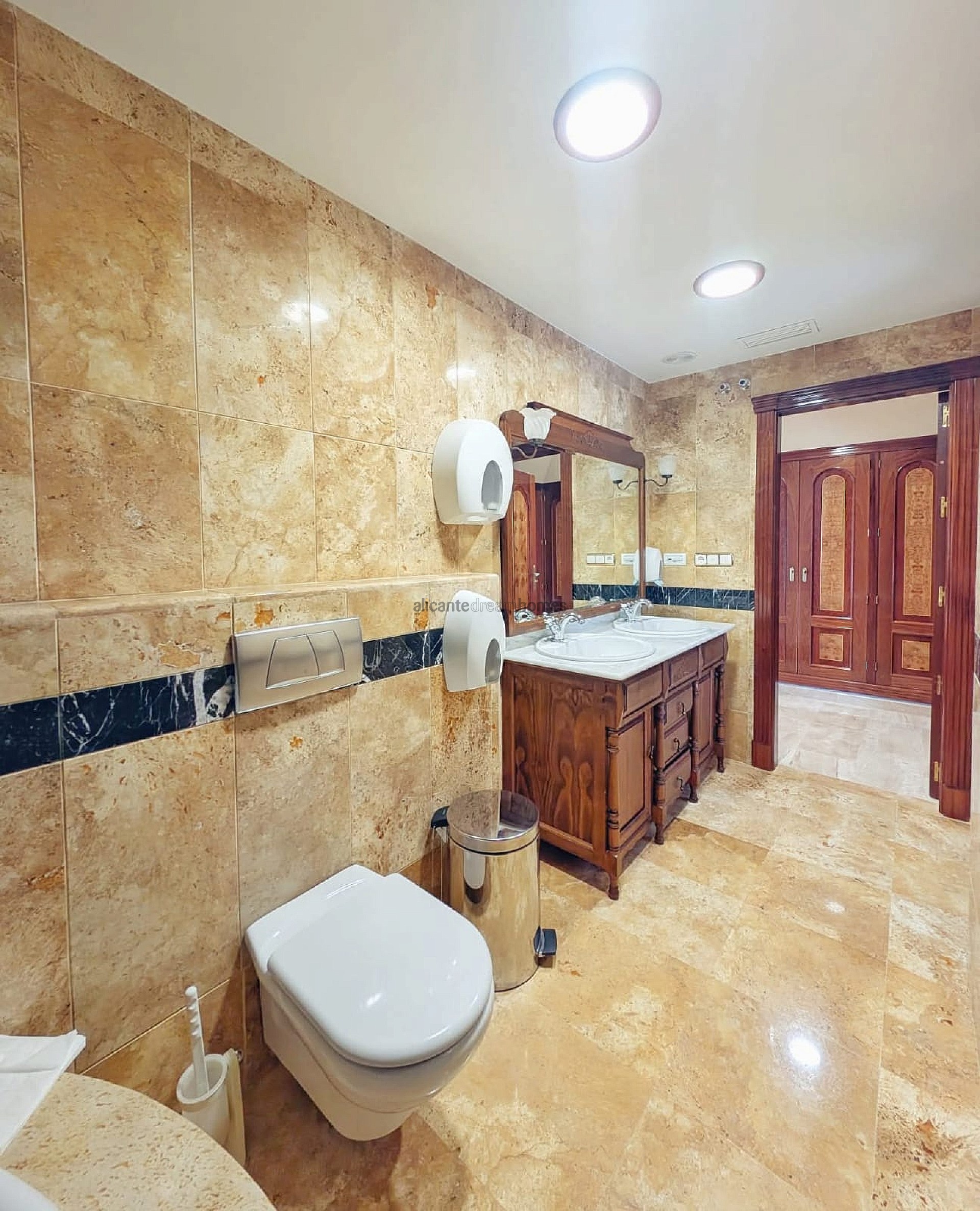 Resale - 8 Bedroom 11 Bathroom Country house in Jumilla -  - Murcia