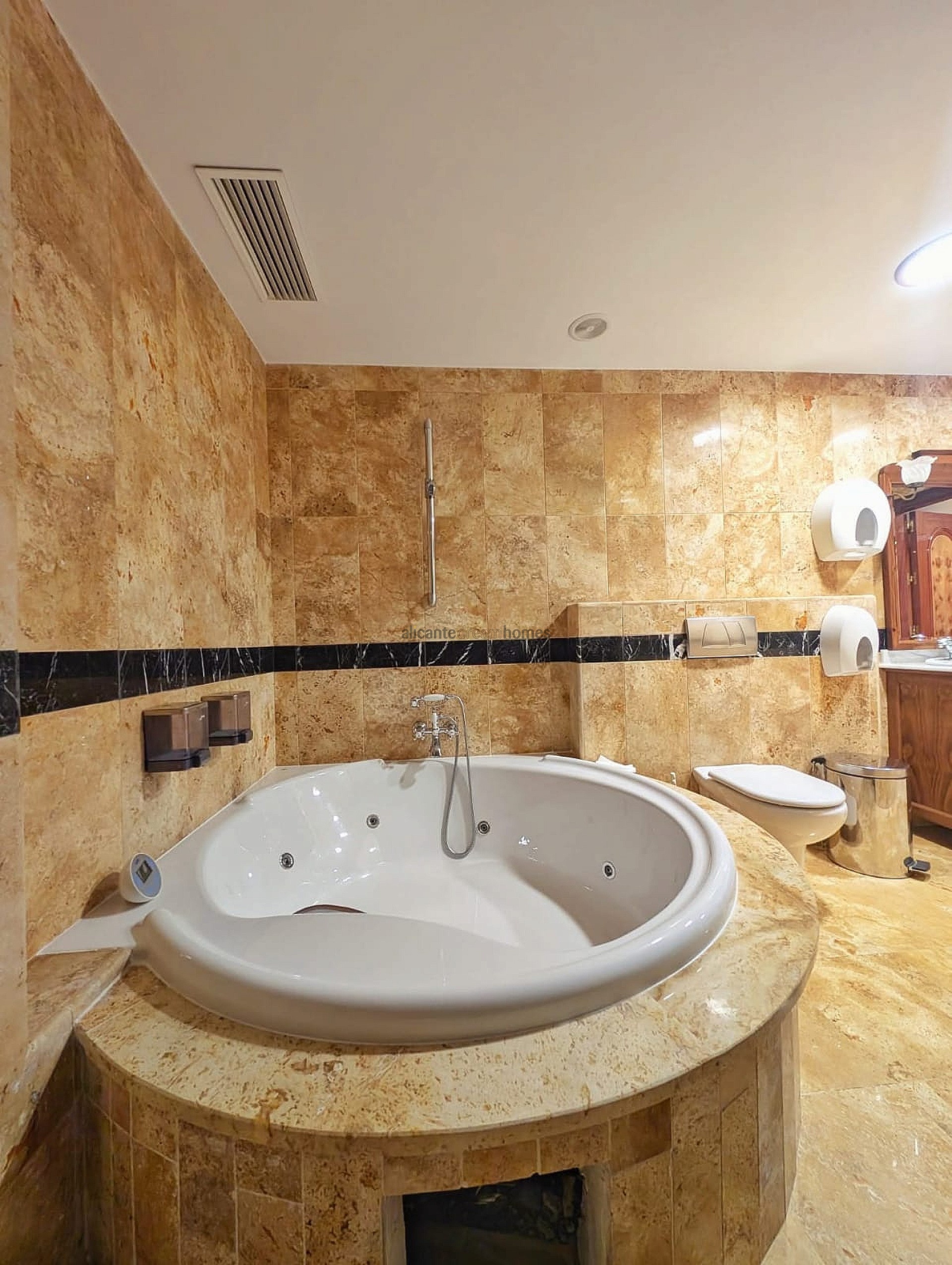 Resale - 8 Bedroom 11 Bathroom Country house in Jumilla -  - Murcia