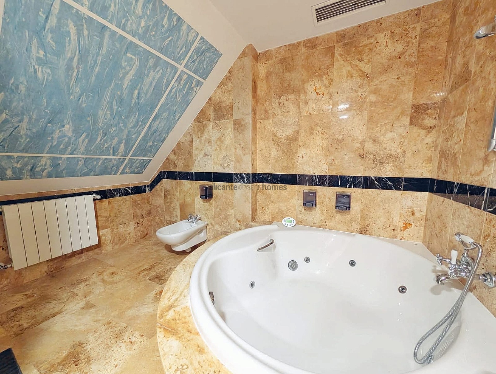 Resale - 8 Bedroom 11 Bathroom Country house in Jumilla -  - Murcia