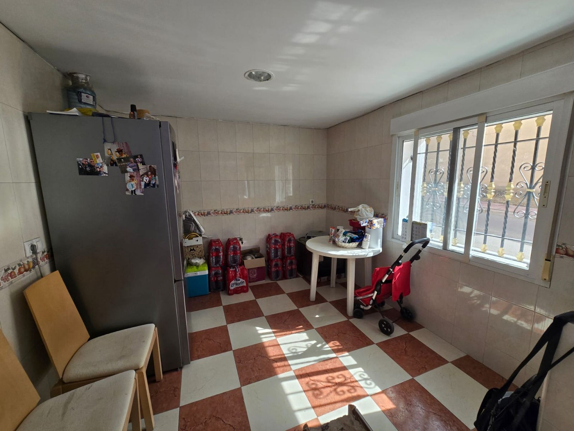 Resale - 5 Bedroom 2 Bathroom Townhouse in Sax -  - Alicante