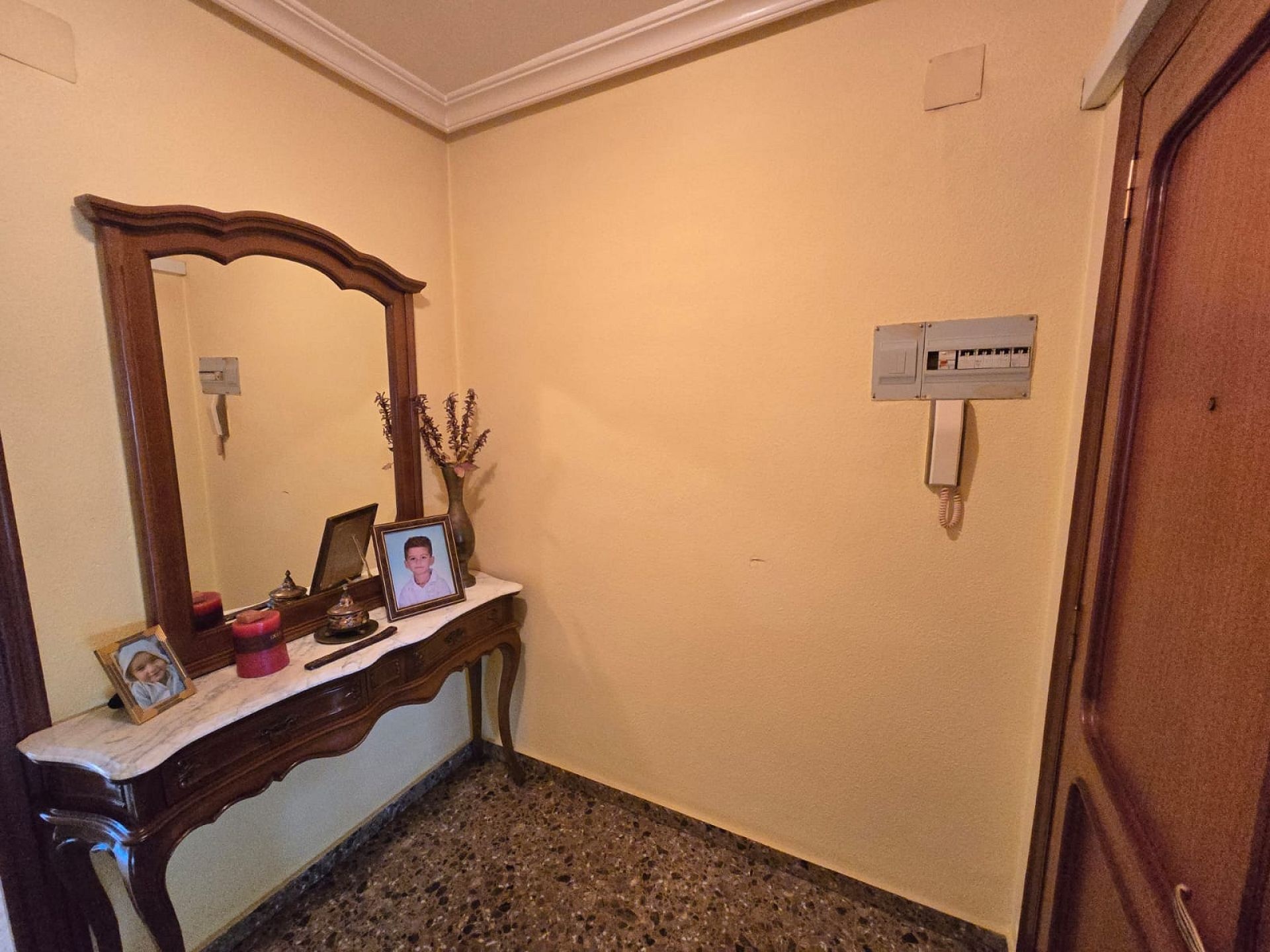 Resale - 4 Bedroom 2 Bathroom Townhouse in Salinas -  - Alicante
